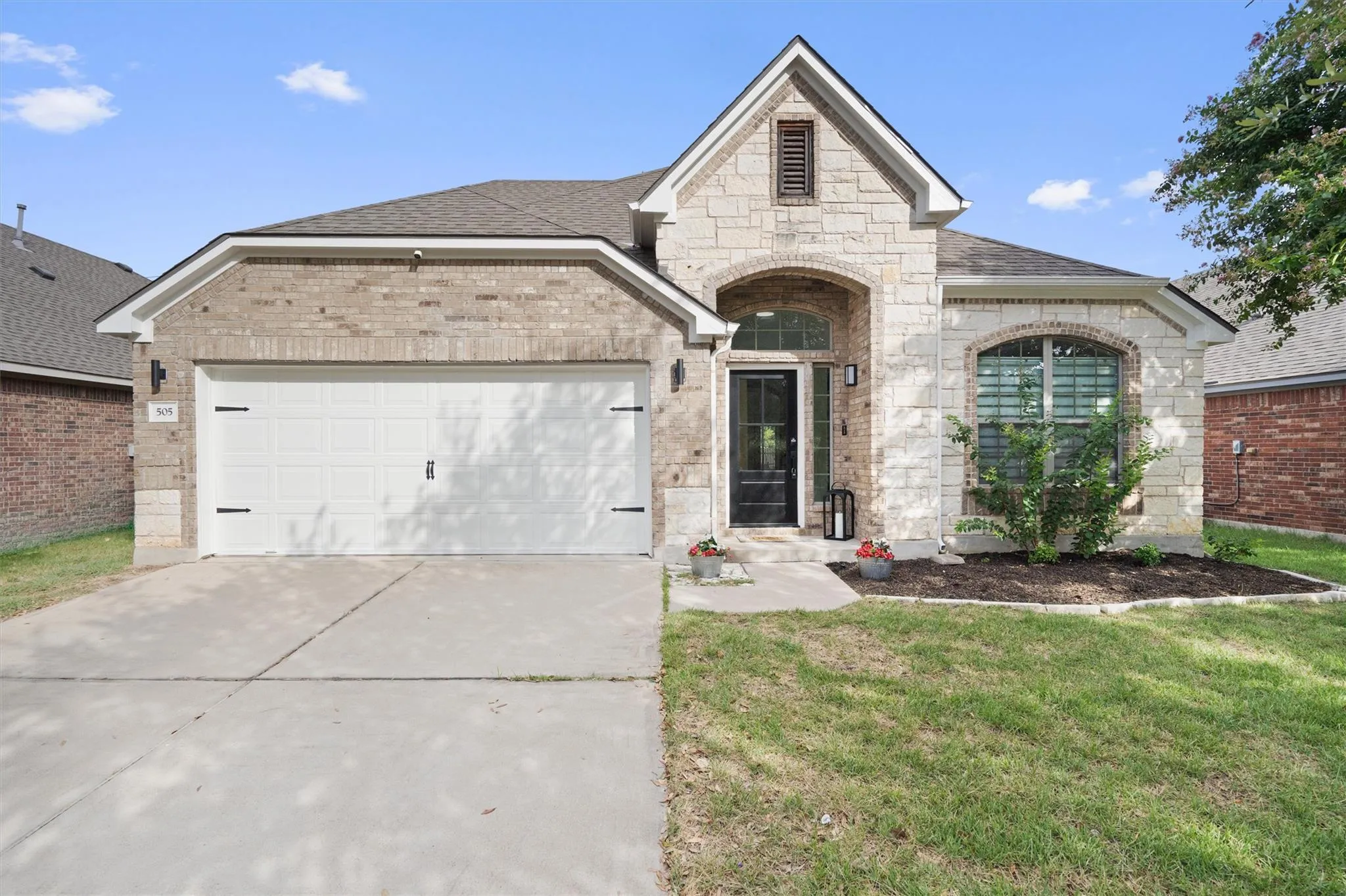 Photo 2 of 505 BLUEHAW DR