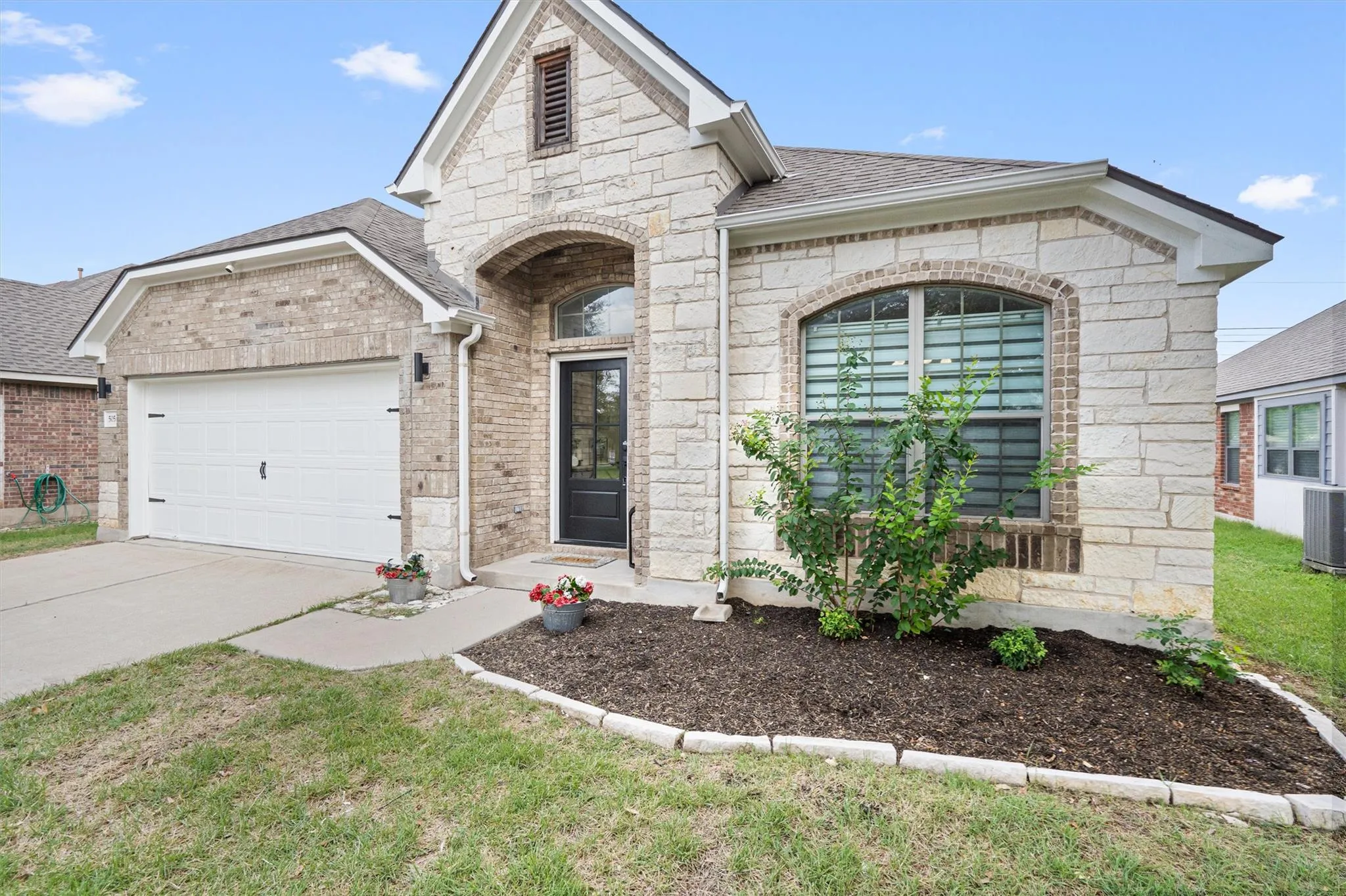 Photo 4 of 505 BLUEHAW DR
