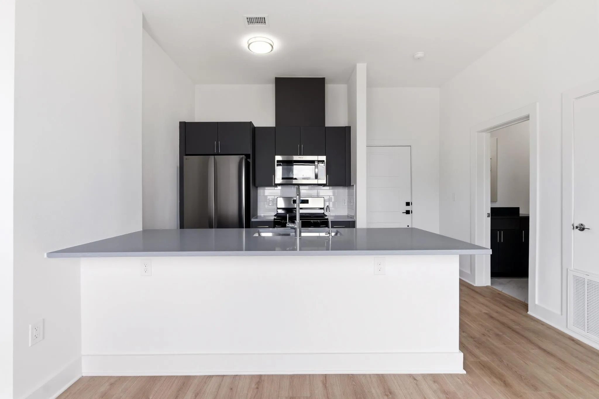 Photo 5 of 3900 BERKMAN DR #208