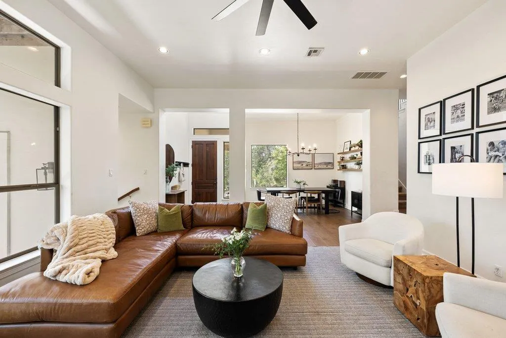 Photo 5 of 207 SPELLBROOK LN