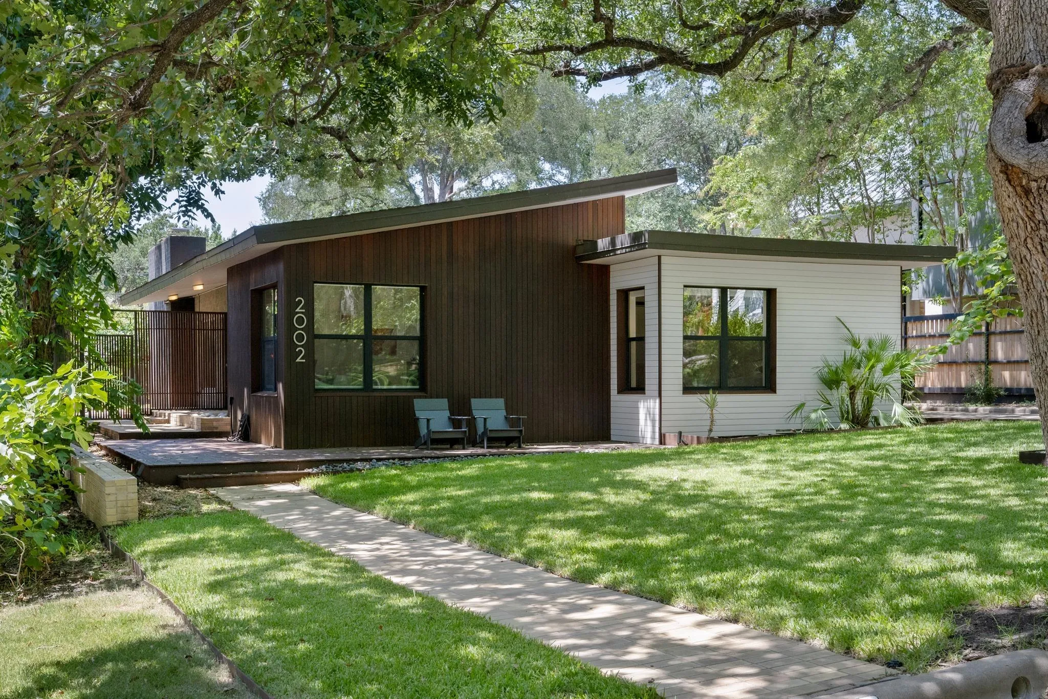 Photo of 2002 MEADOWBROOK DR, Austin, TX, 78703