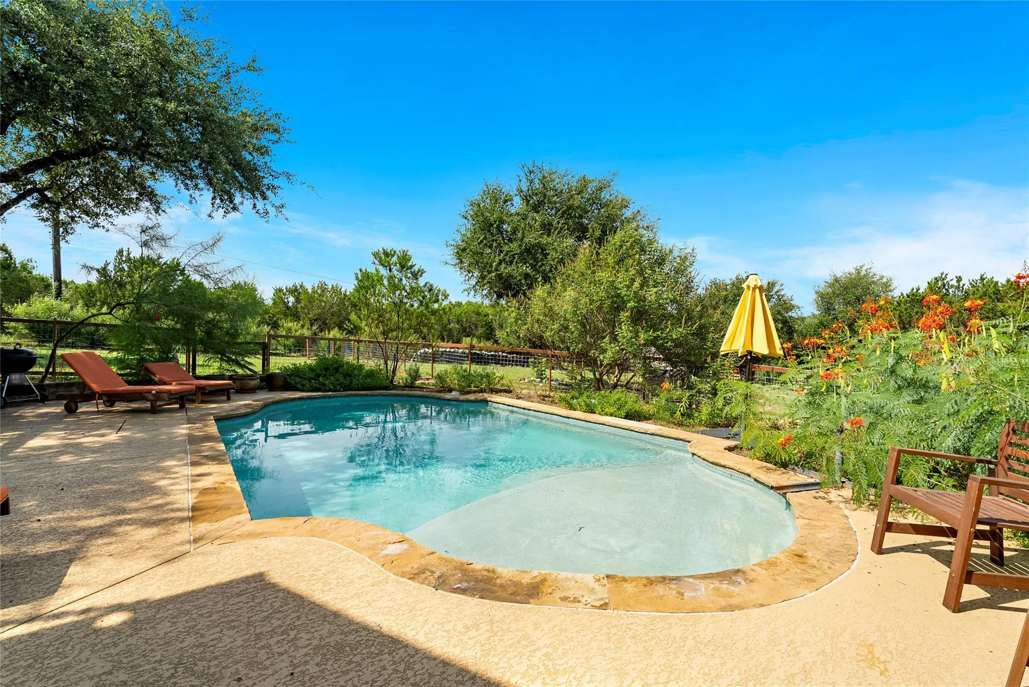 Photo 2 of 23224 NAMELESS RD