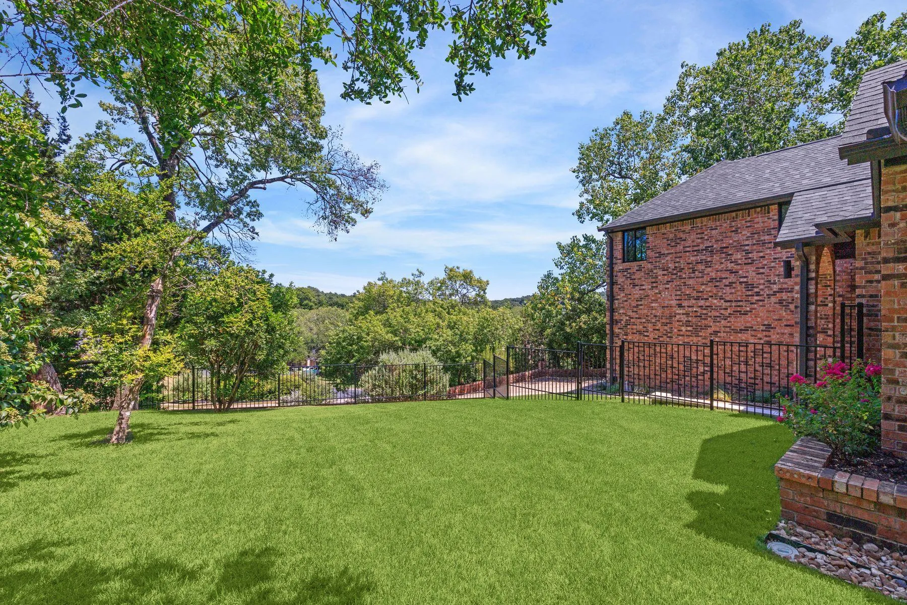 Photo 3 of 3911 DRY CREEK DR