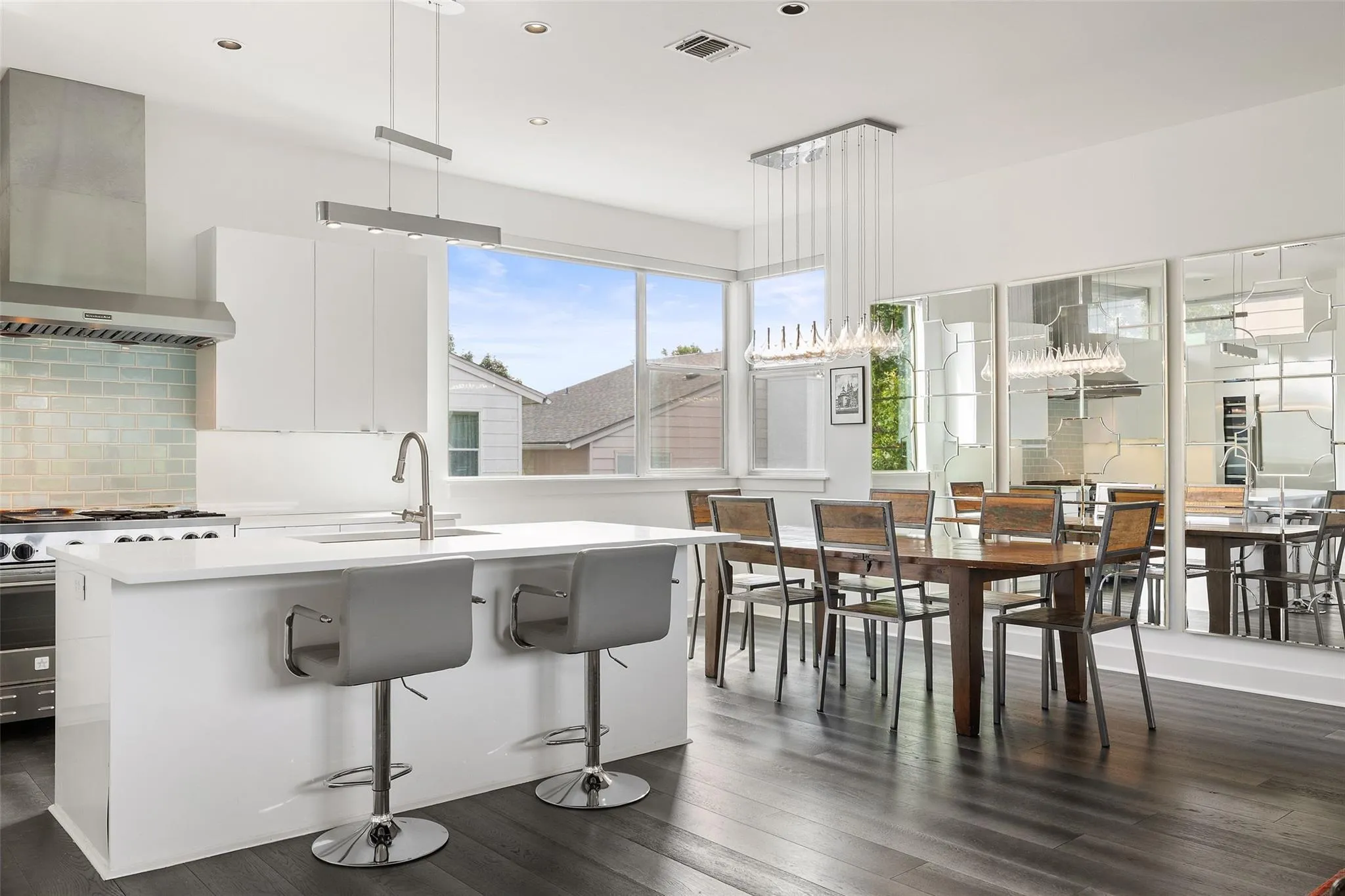 Photo 2 of 2105 GOODRICH AVE #7