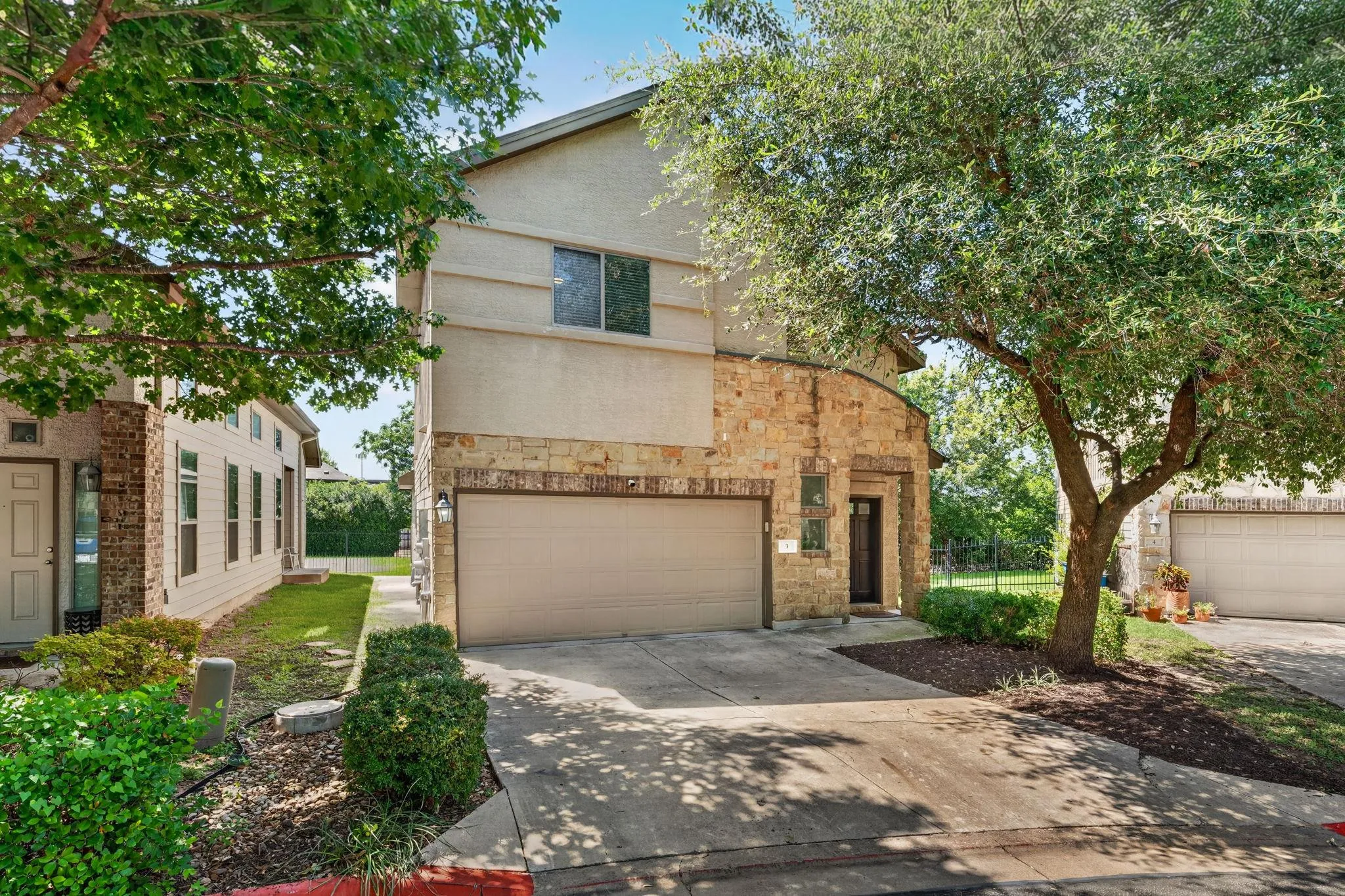 Photo 2 of 2101 RIVERS EDGE WAY #3