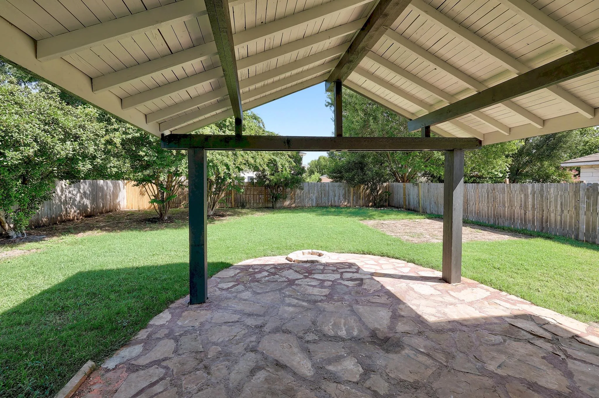 Photo 3 of 709 LOS ROBLES RD