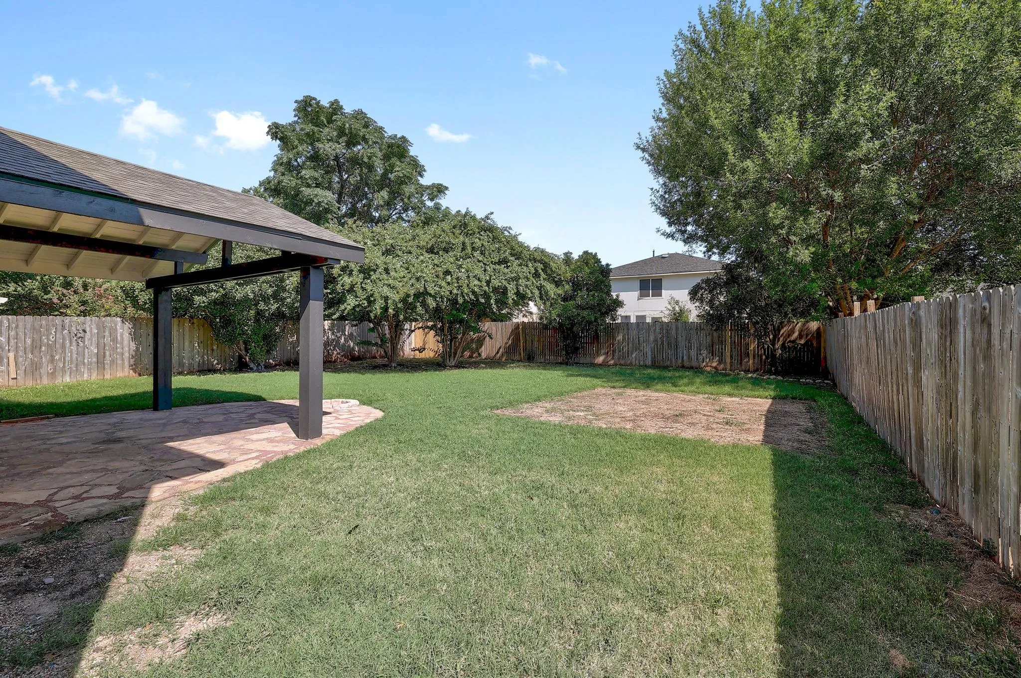 Photo 4 of 709 LOS ROBLES RD