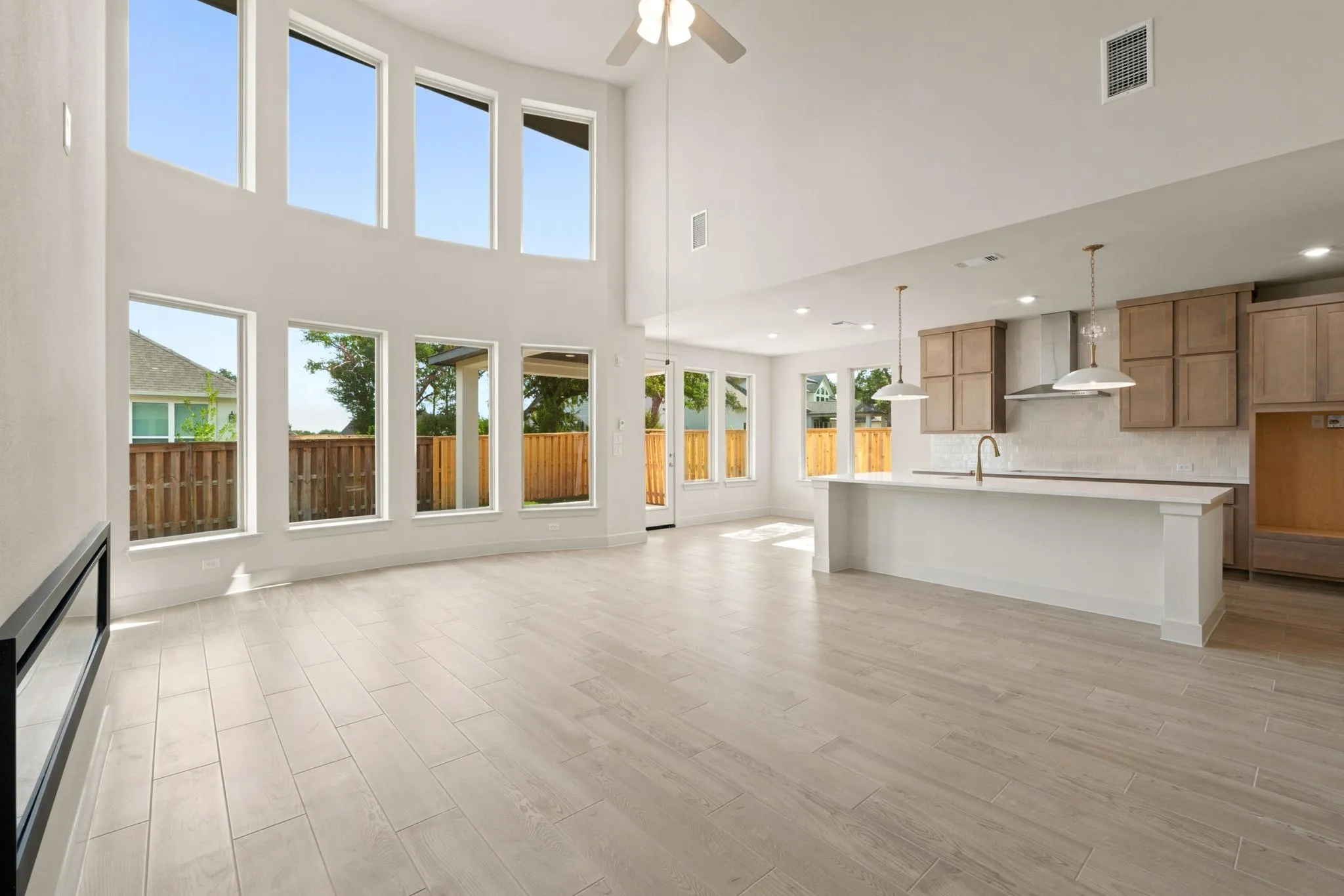 Photo 5 of 109 PACKHORSE LN