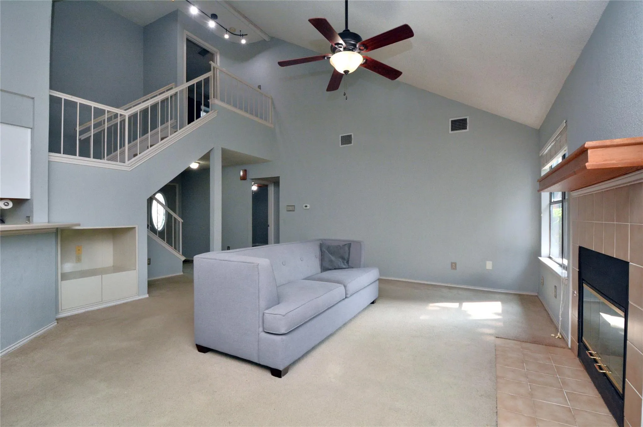 Photo 5 of 1404 PINEY CREEK LN