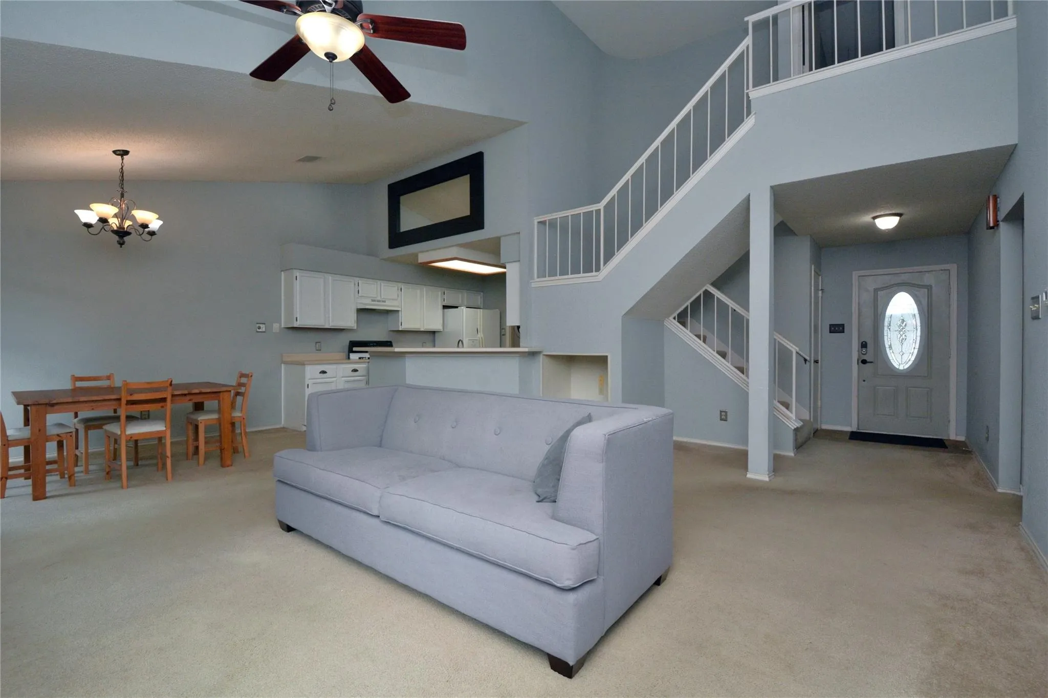 Photo 4 of 1404 PINEY CREEK LN