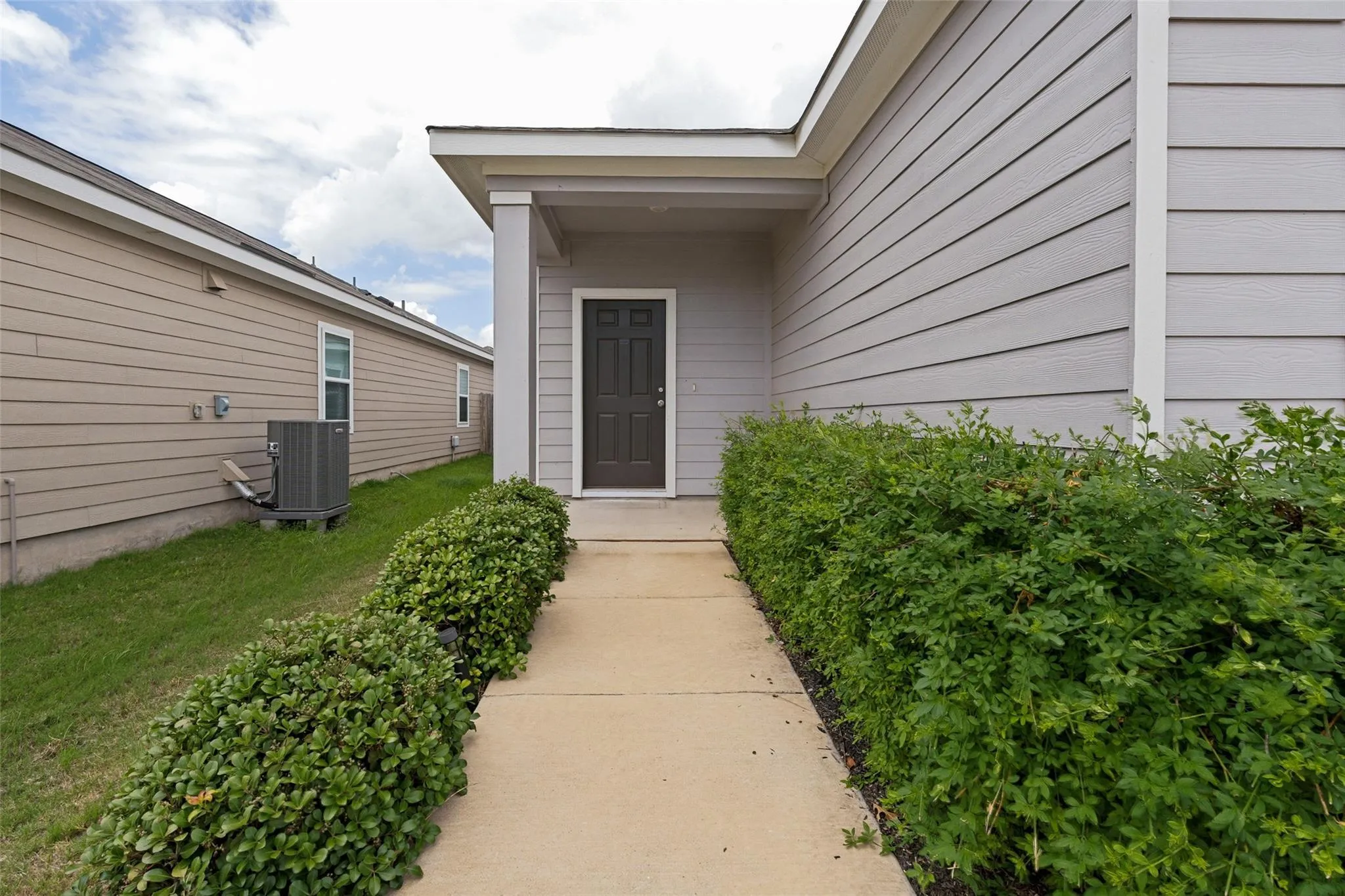 Photo 3 of 124 BRACKEN LN