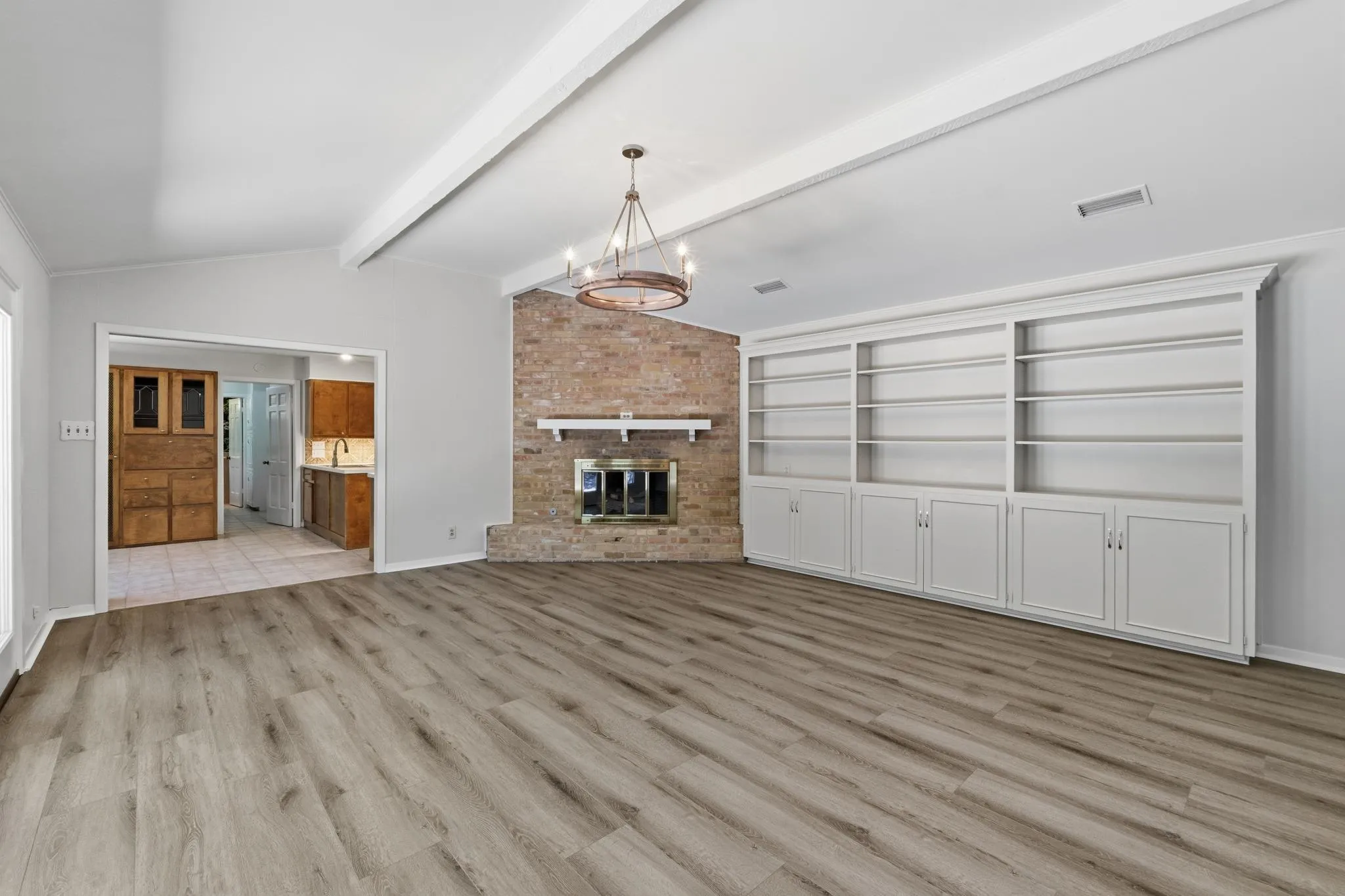Photo 3 of 2802 PECOS ST