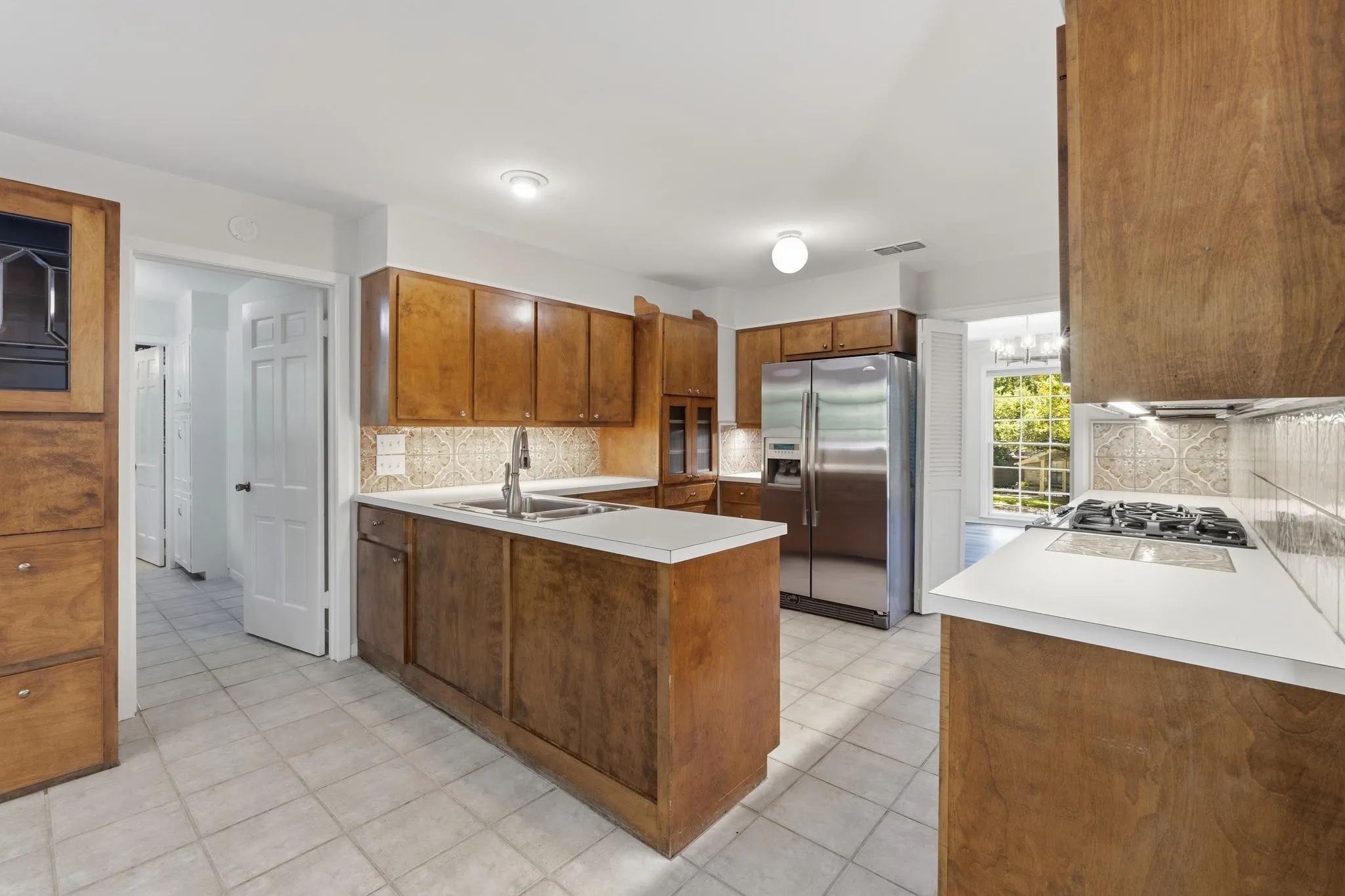 Photo 5 of 2802 PECOS ST