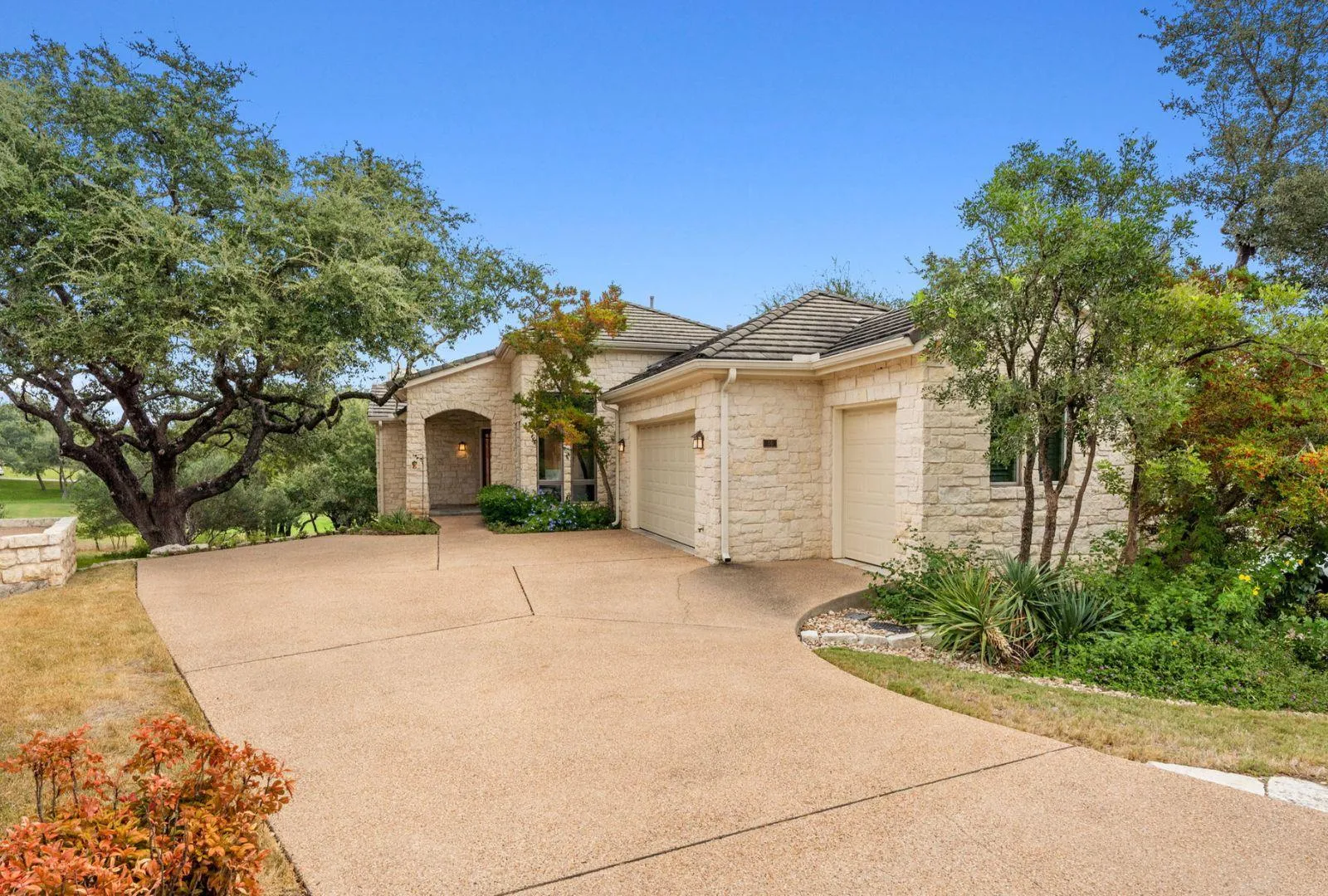 Photo 4 of 2305 BARTON CREEK BLVD #36