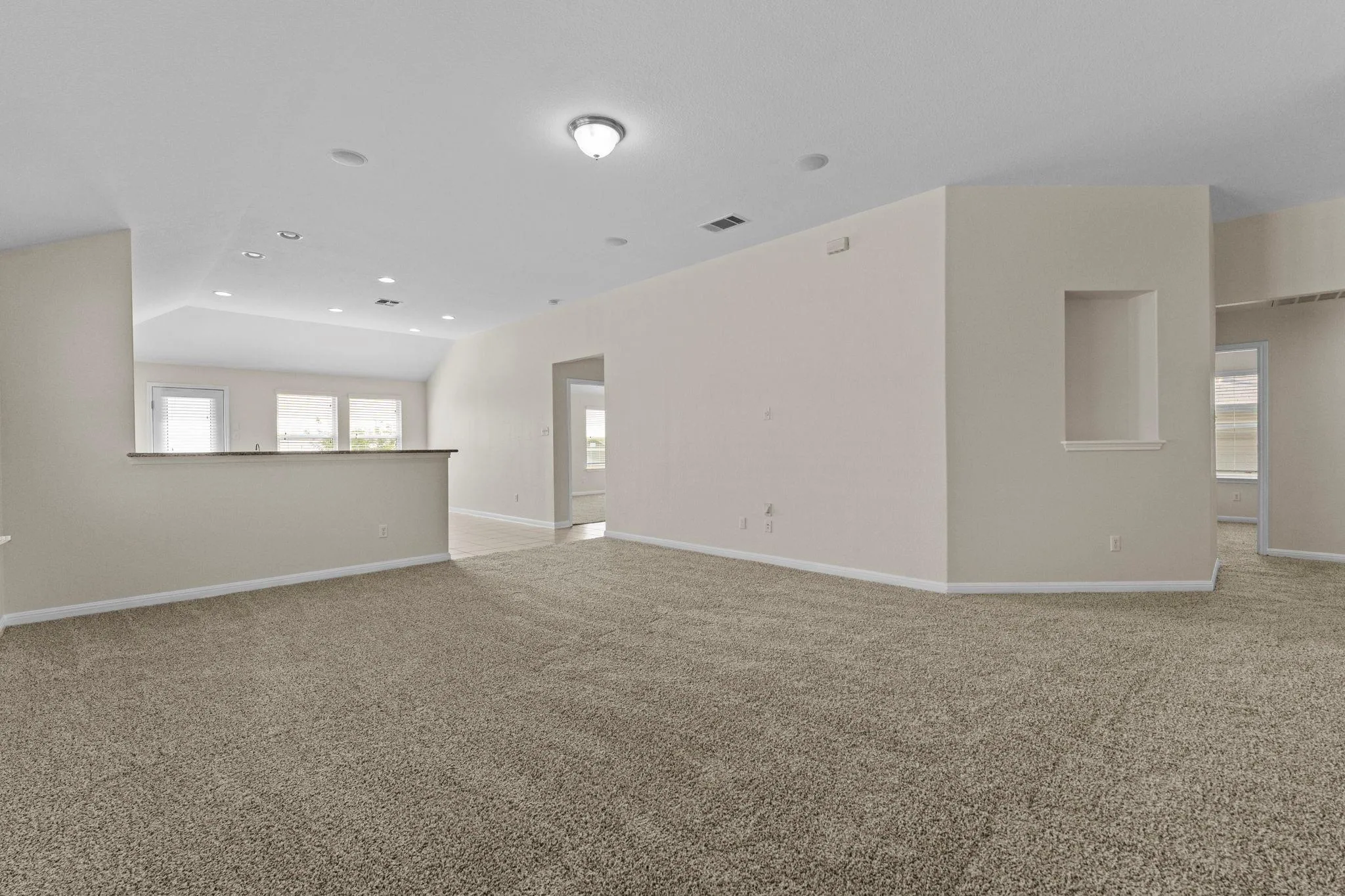 Photo 5 of 185 SILVER MAPLE DR