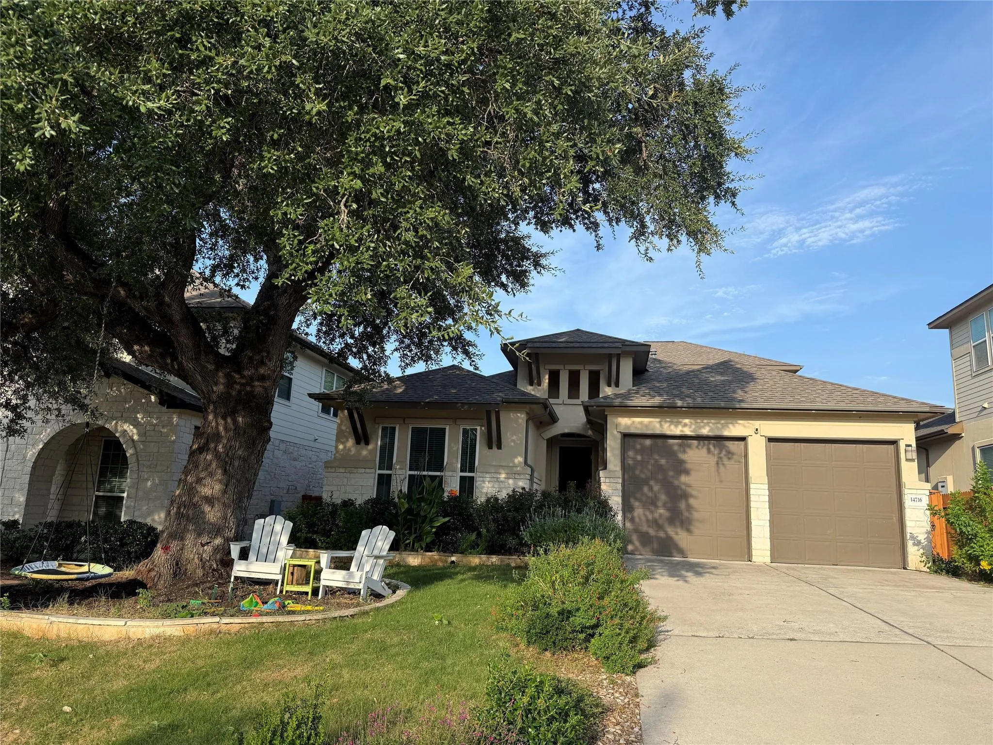 Photo 2 of 14716 IVEANS WAY