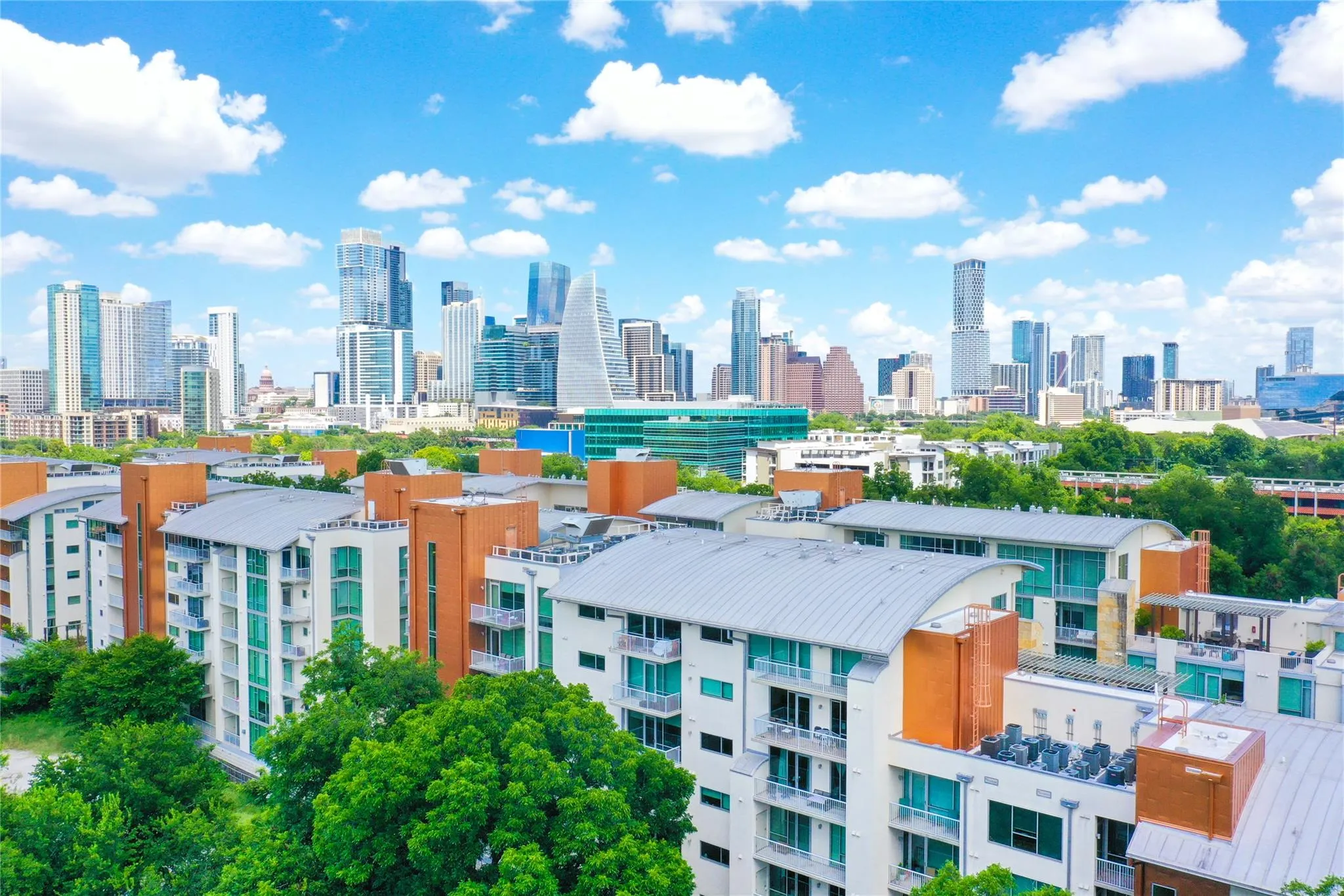 Photo 2 of 1600 BARTON SPRINGS RD #5601