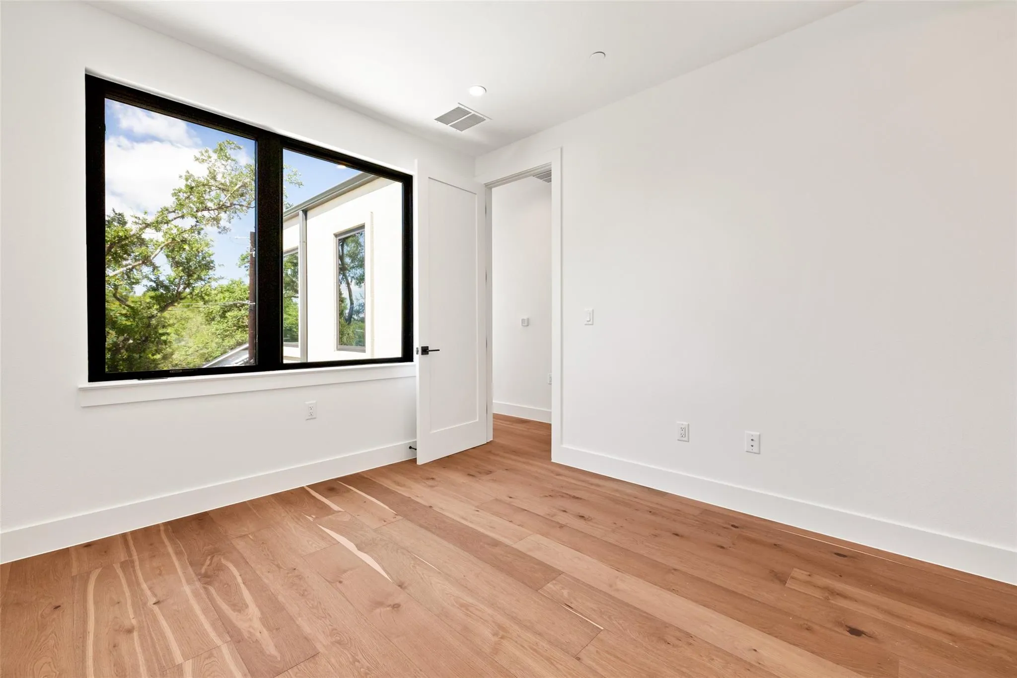 Photo 4 of 3208 CLAWSON RD #4B