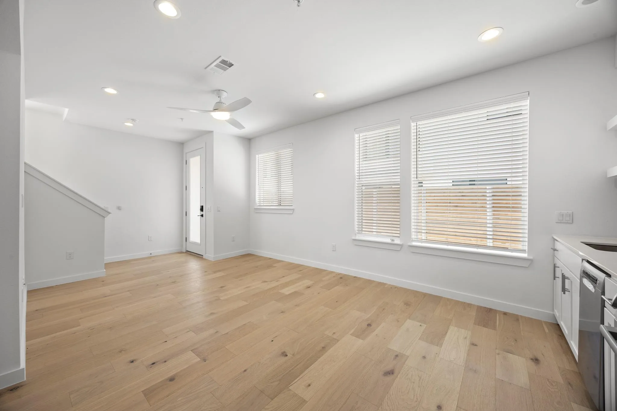 Photo 4 of 2200 MCFLY ST #6102