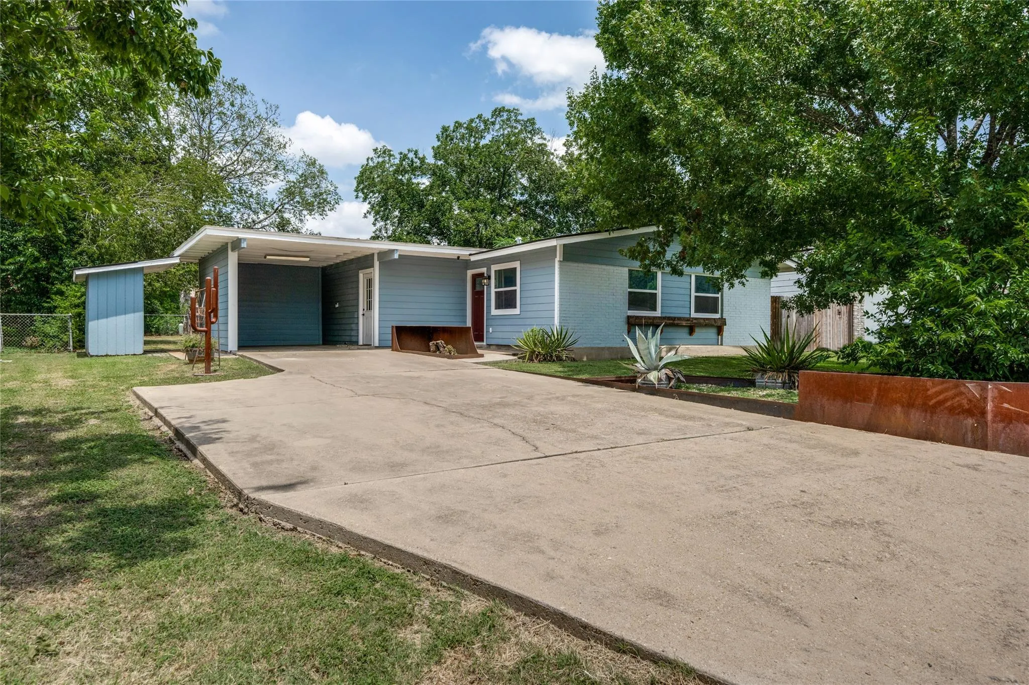 Photo of 304 TAMWORTH AVE, Austin, TX, 78745