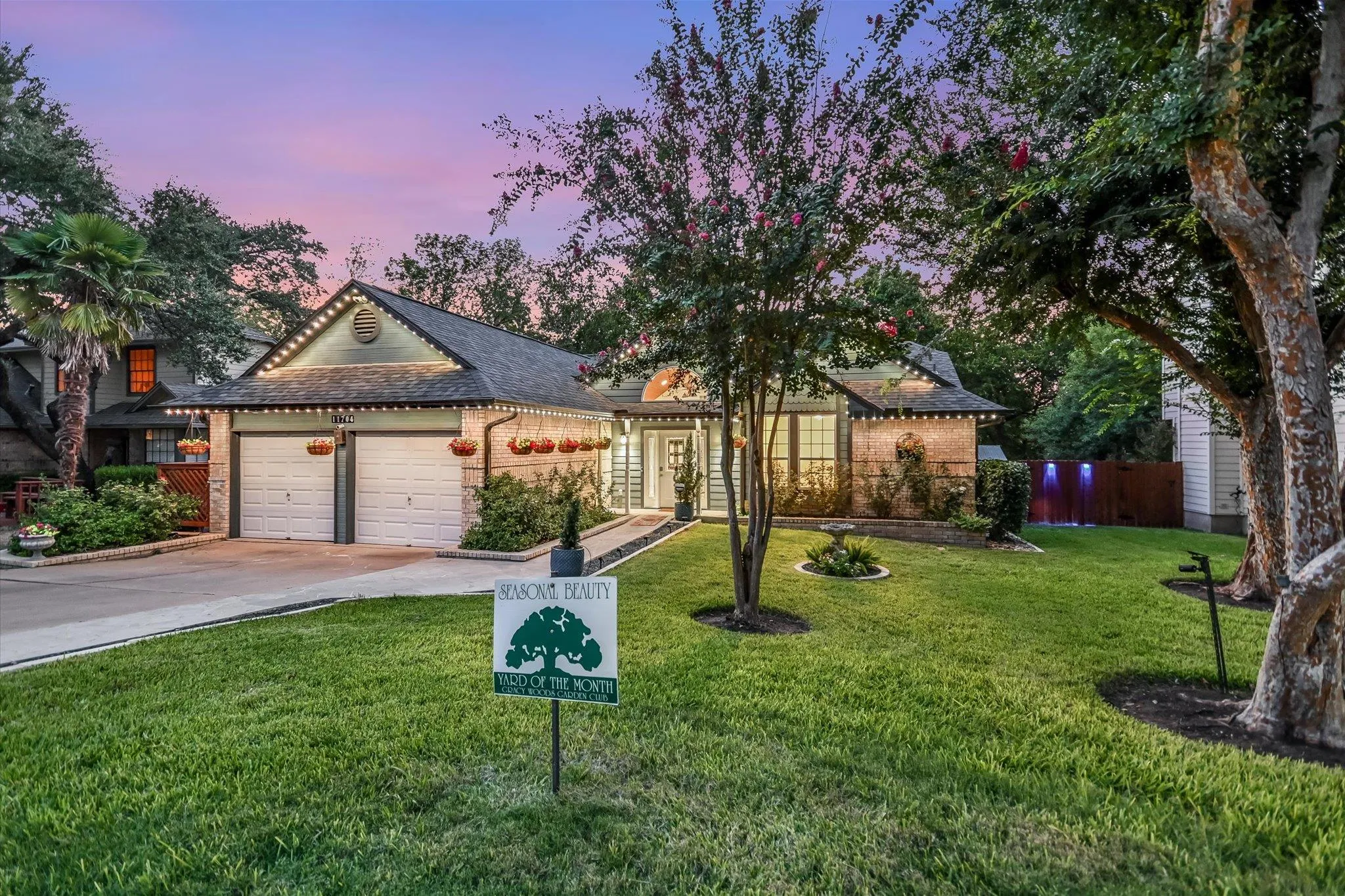 Photo 4 of 11704 SWEARINGEN DR