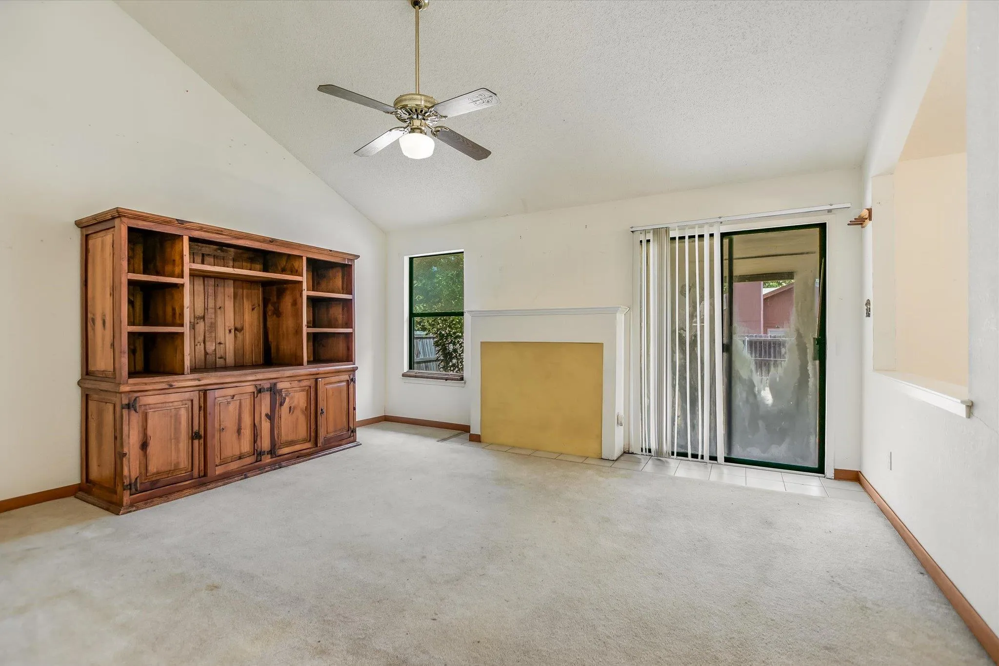Photo 4 of 5308 MEADOW CRST