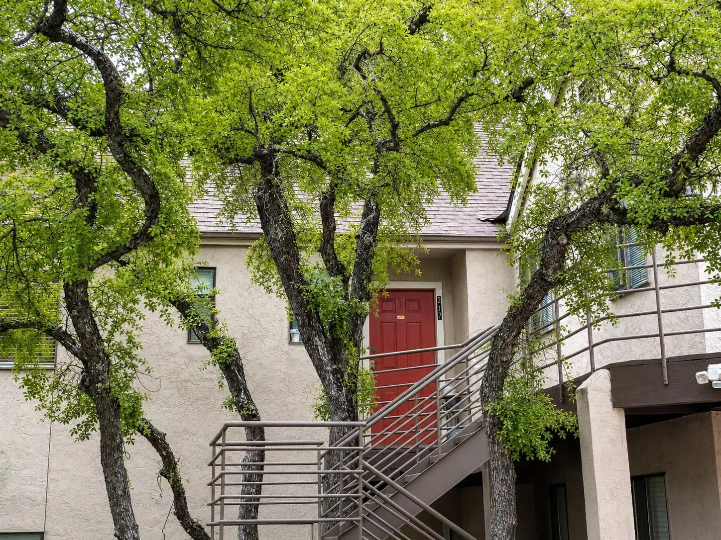 Photo 2 of 6810 DEATONHILL DR #217