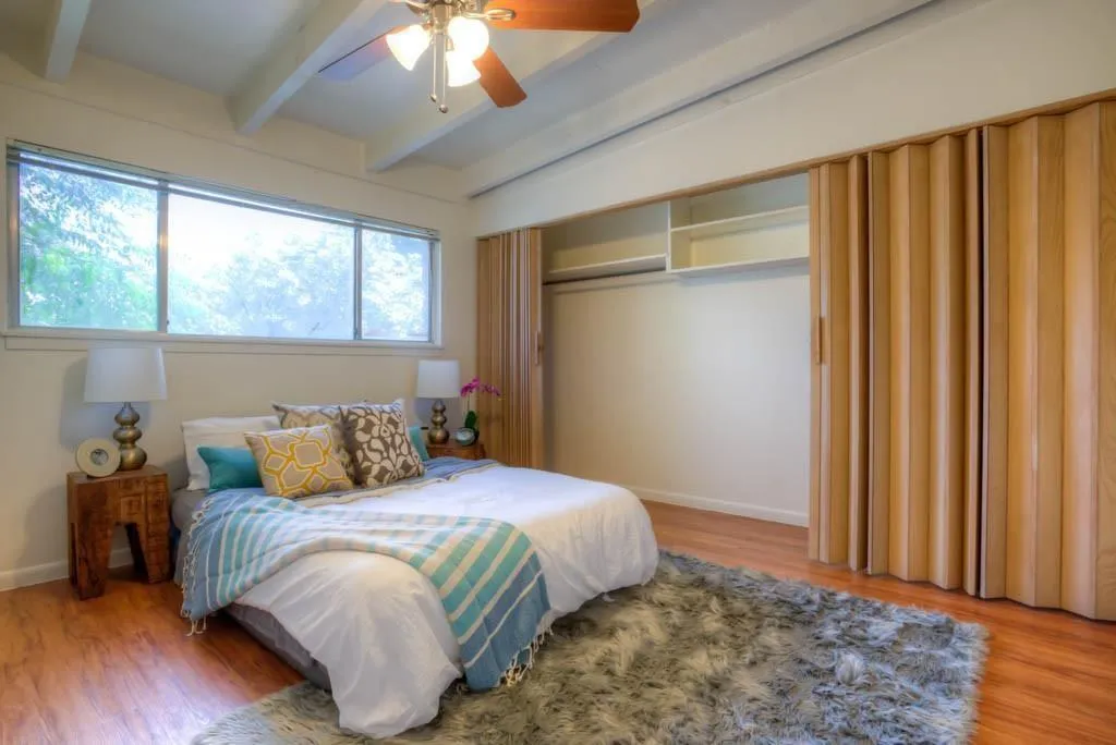 Photo 5 of 3011 WHITIS AVE #103