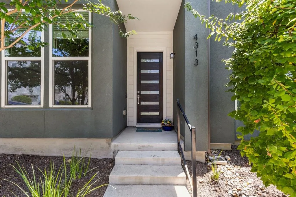 Photo 4 of 4313 ATTRA ST