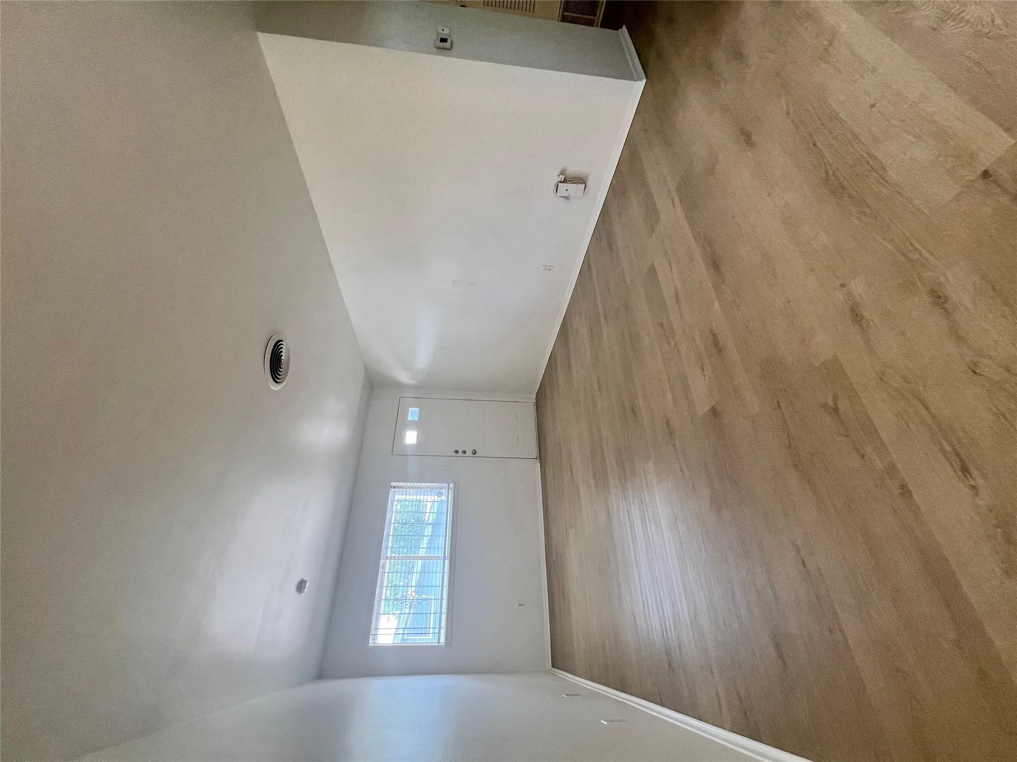 Photo 5 of 6005 CAMERON RD #A