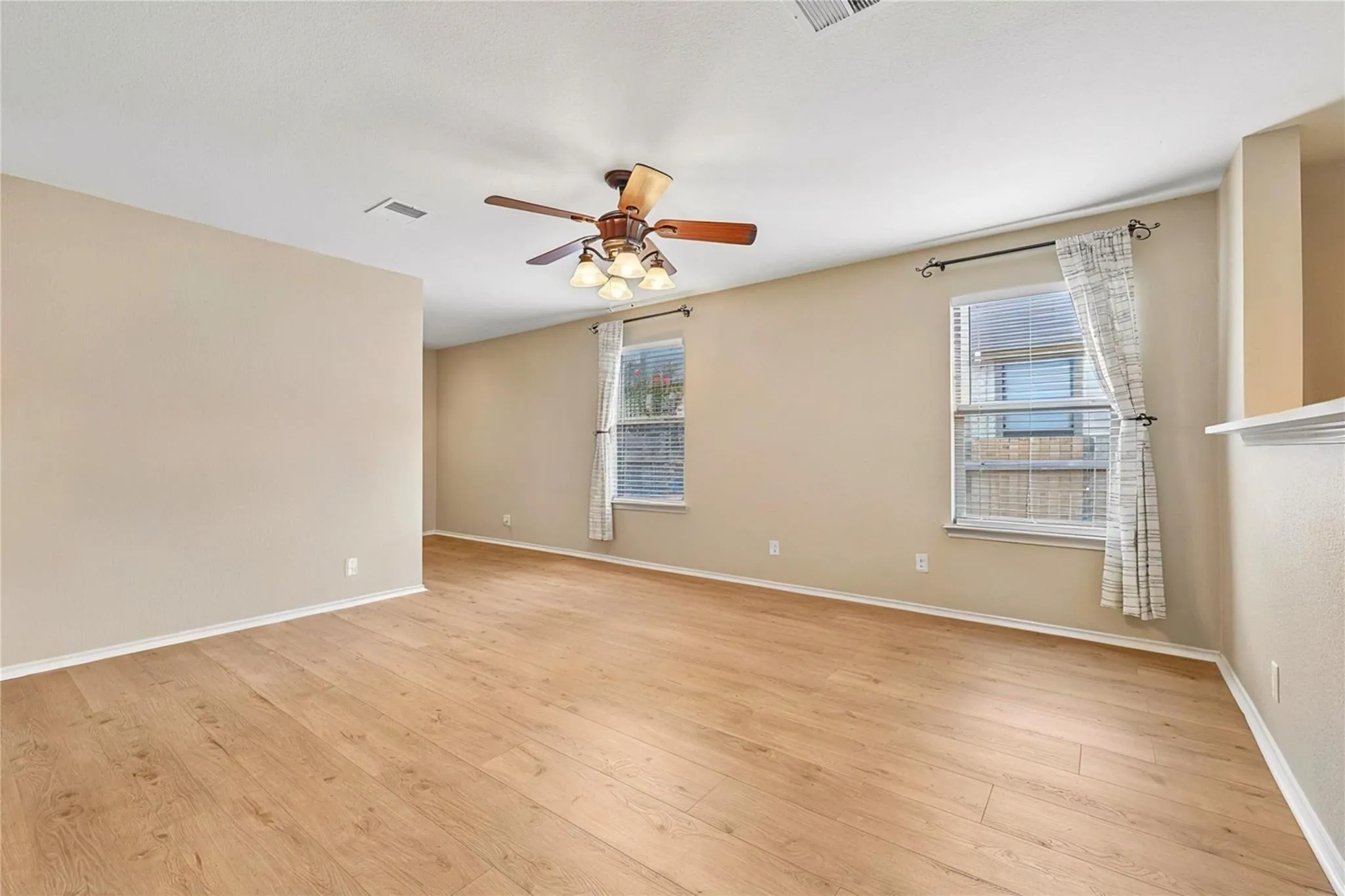 Photo 5 of 145 MYRTLE ST