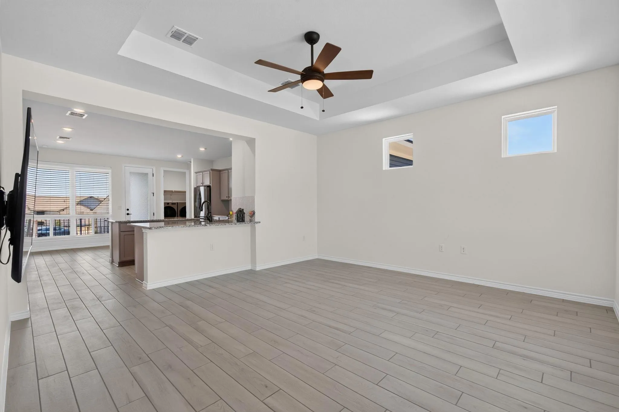 Photo 5 of 121 CHARMING REDBUD LN #168