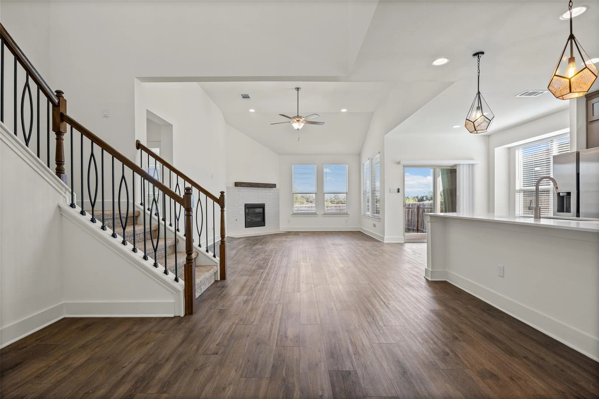 Photo of 545 ELM GREEN ST, Hutto, TX, 78634