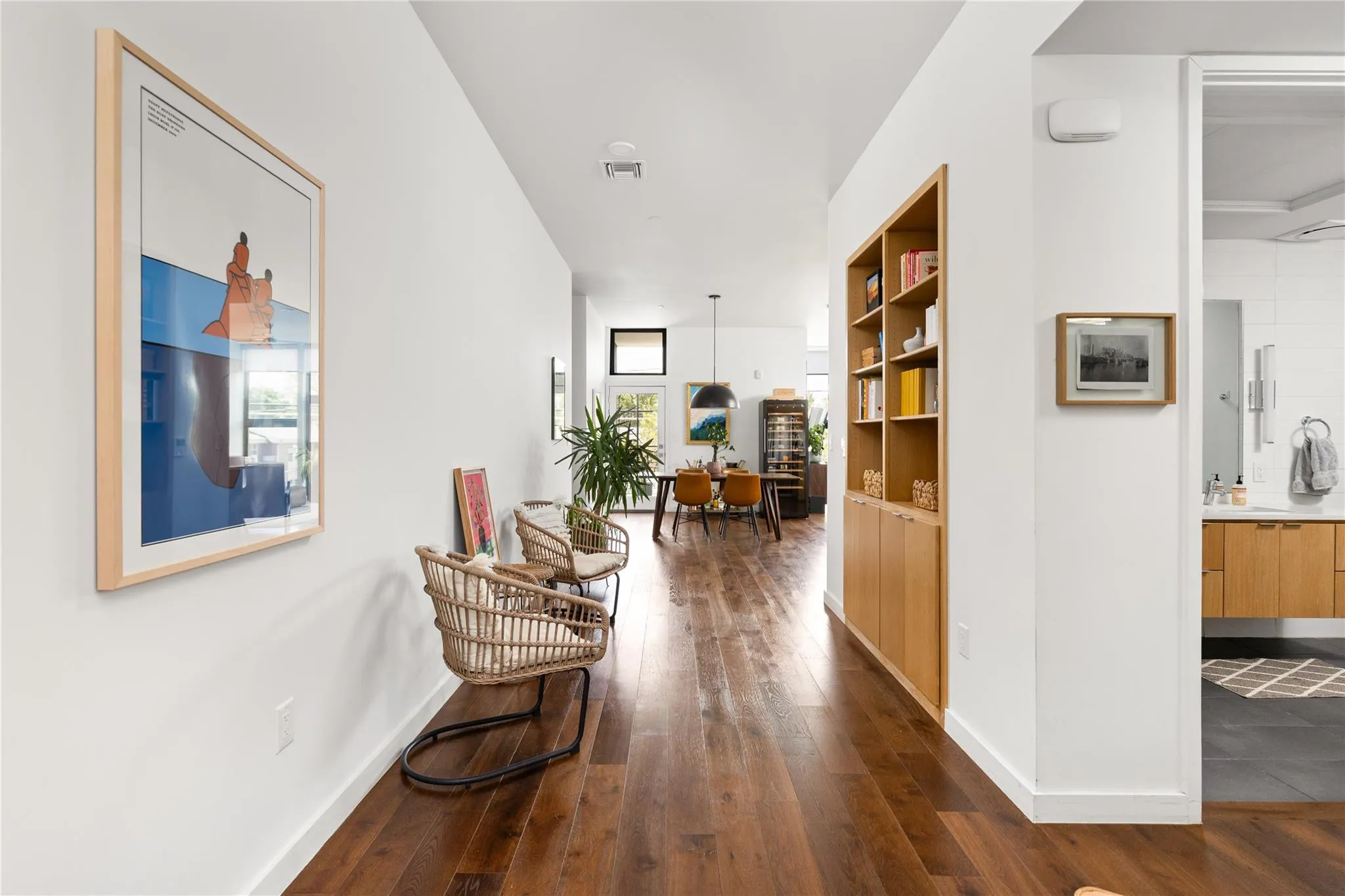 Photo 4 of 1322 E 12TH ST #202