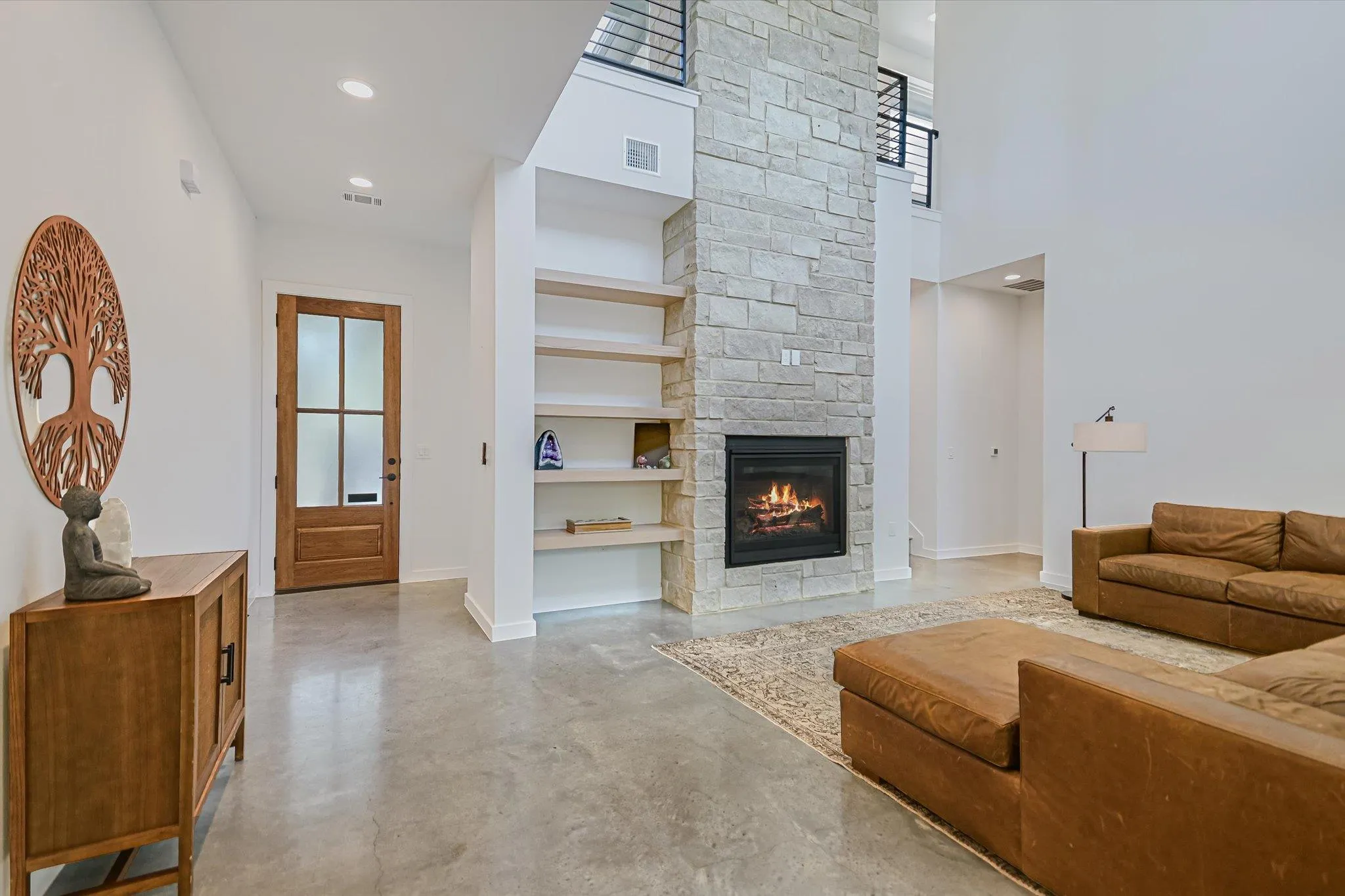 Photo 3 of 18206 FAIR LN