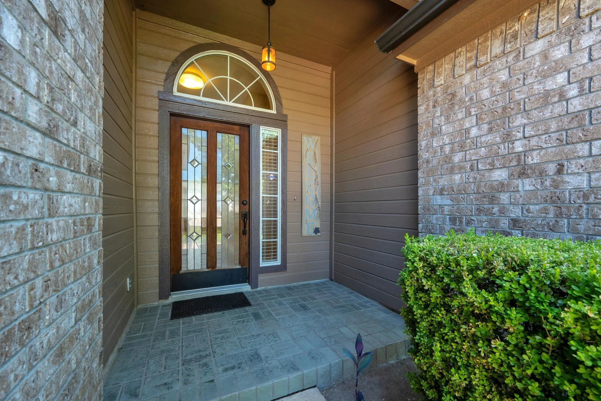 Photo 4 of 600 SPARKLING BROOK LN