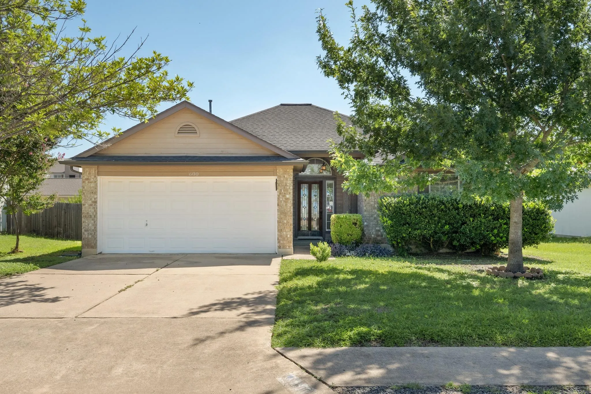Photo 3 of 600 SPARKLING BROOK LN