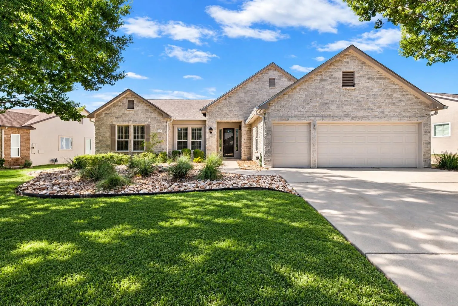 Photo 2 of 128 CREPE MYRTLE LN