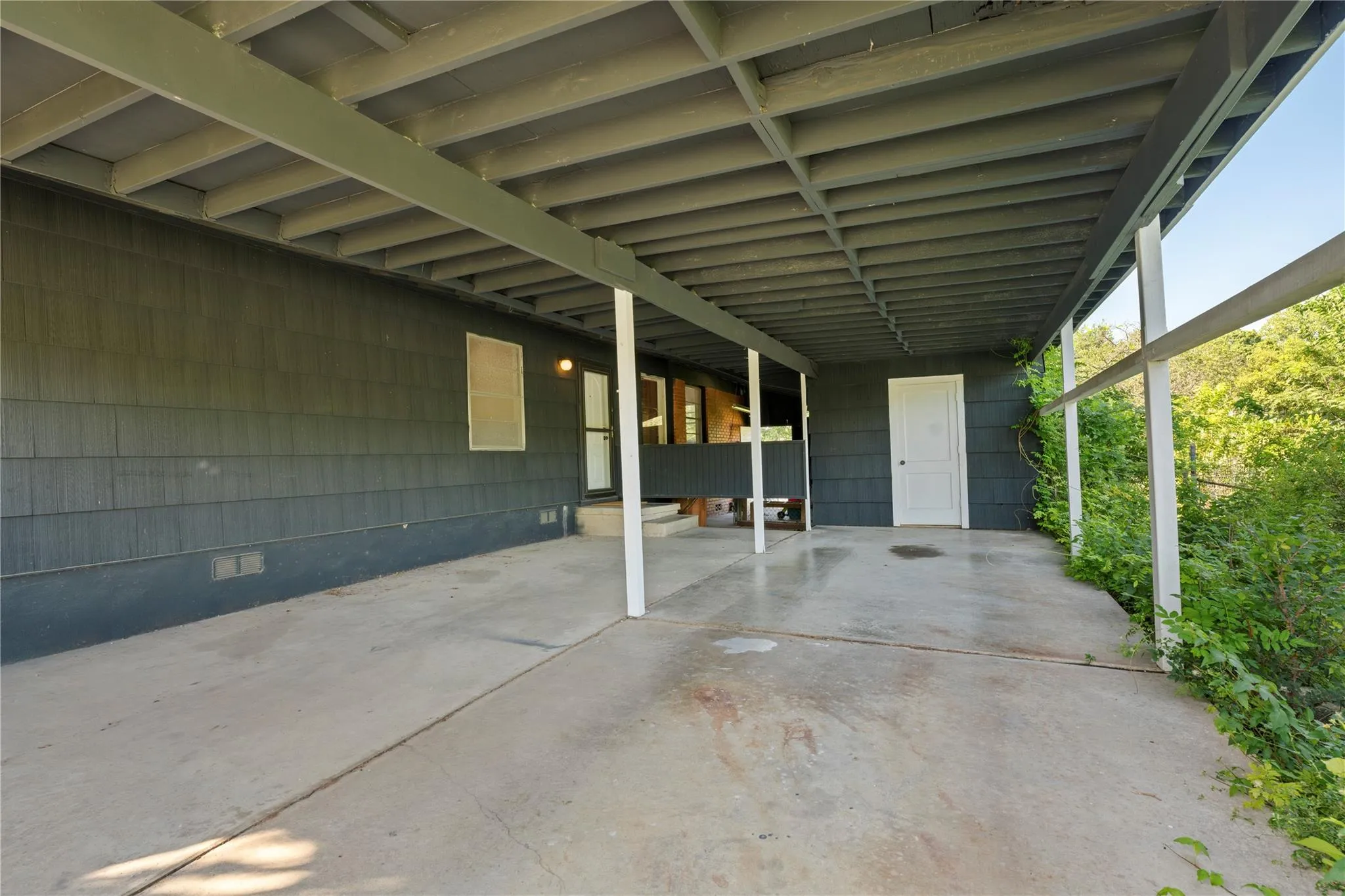 Photo 5 of 402 PHILCO DR