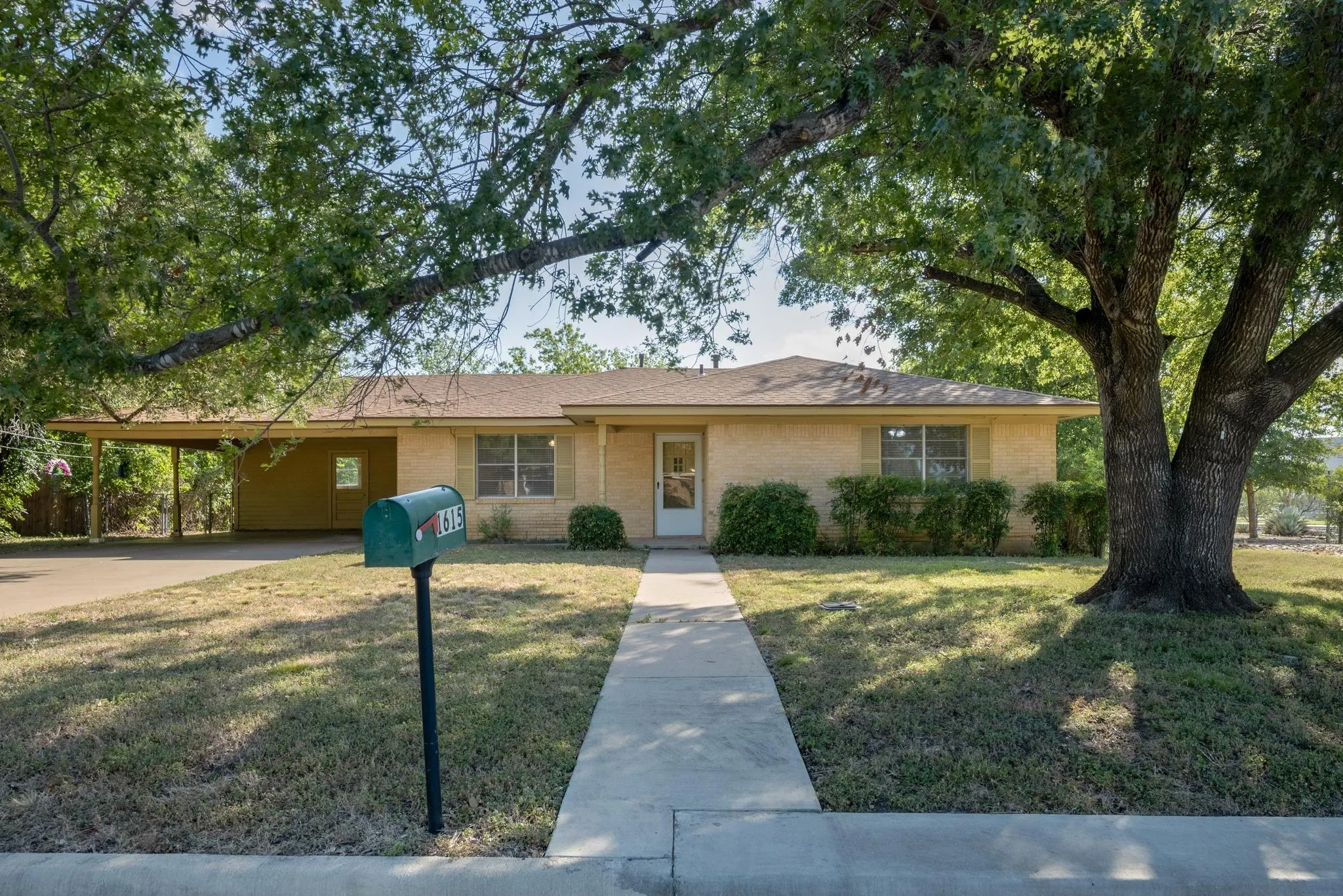 Photo of 1615 PARK LN, Georgetown, TX, 78628