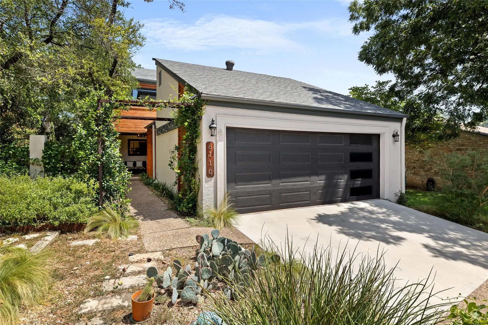 Photo 2 of 6110 GARDENRIDGE HOLW