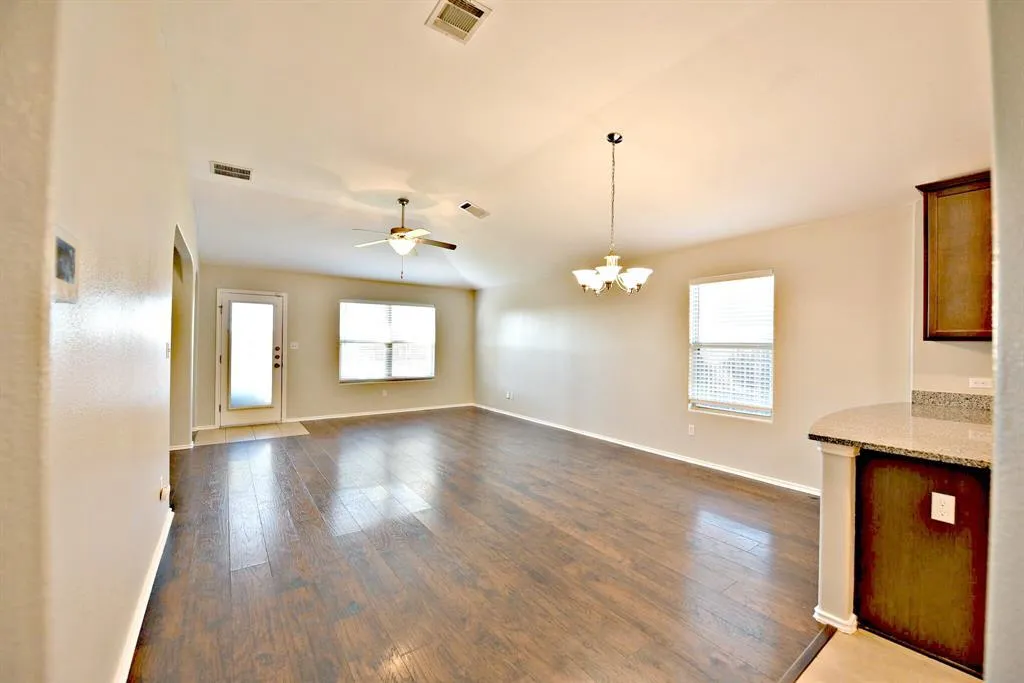 Photo 4 of 17708 BRIDGEFARMER BLVD