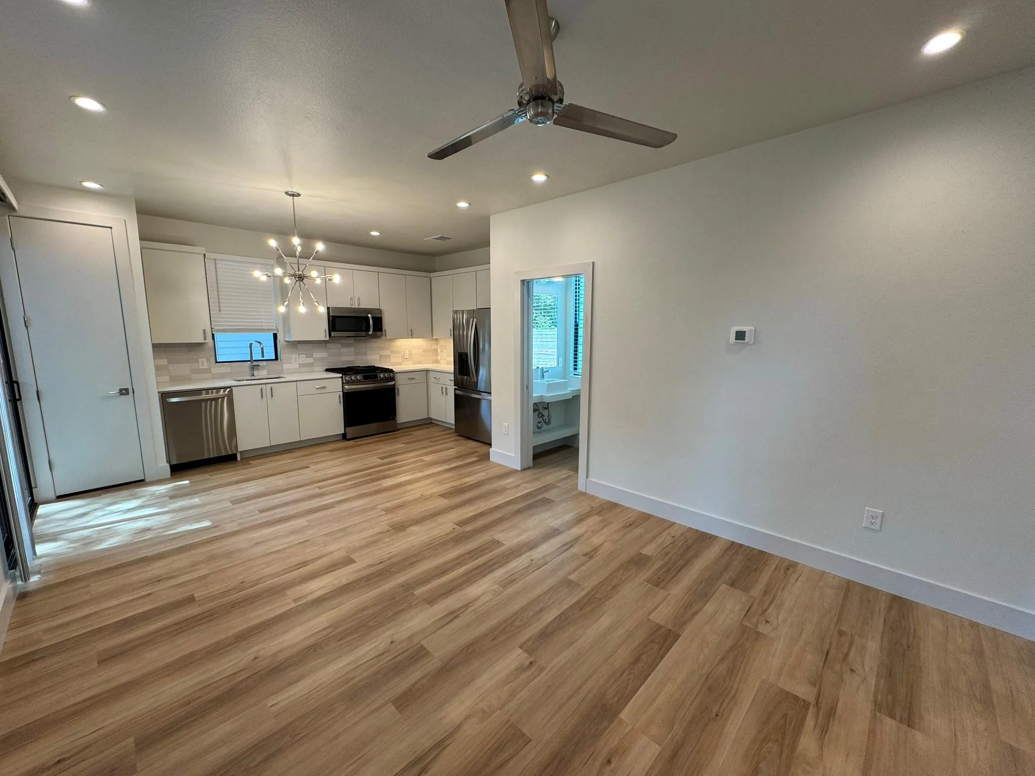 Photo 3 of 1133 WALTON LN #2