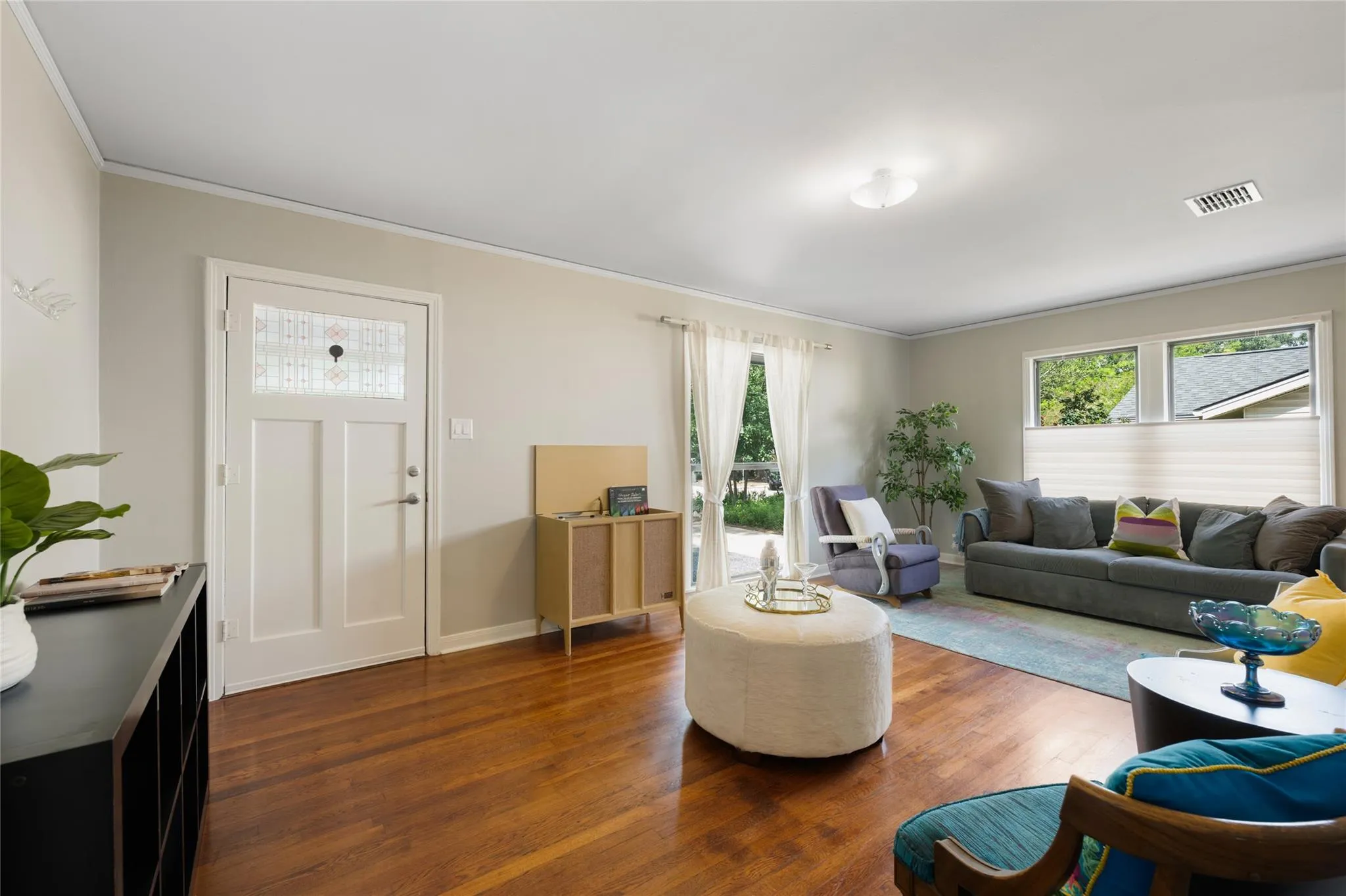 Photo 5 of 1404 JUSTIN LN #1