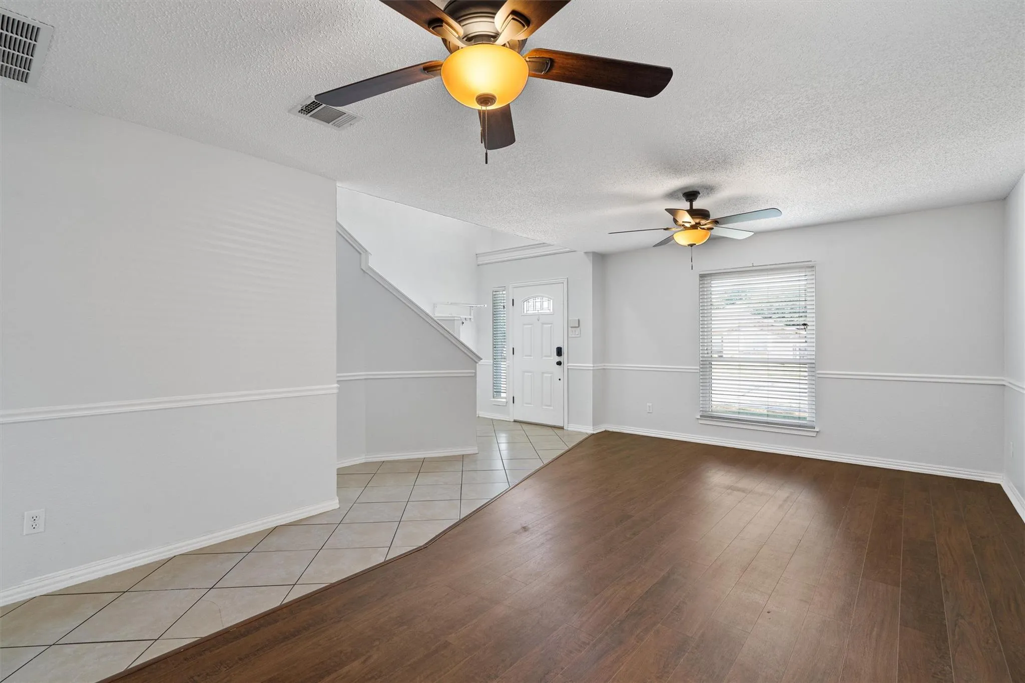 Photo 5 of 1402 GULF WAY