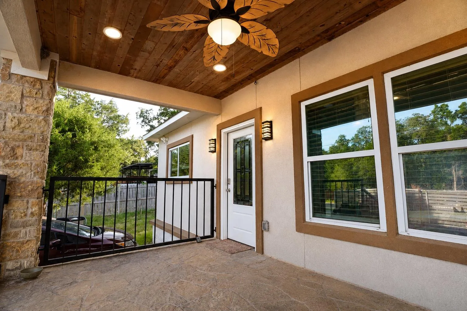 Photo 5 of 130 LOS ARCOS RD