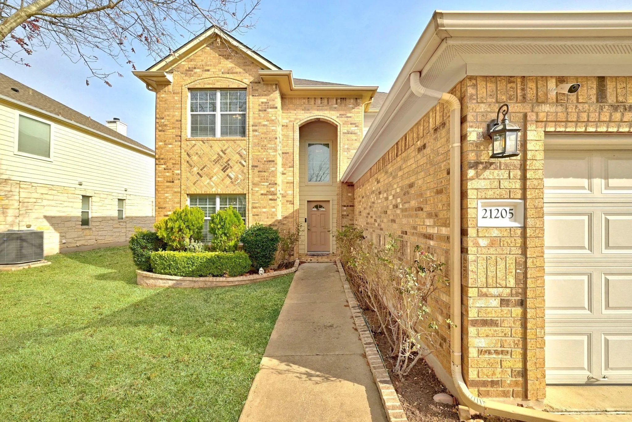 Photo 5 of 21205 PENNY ROYAL DR