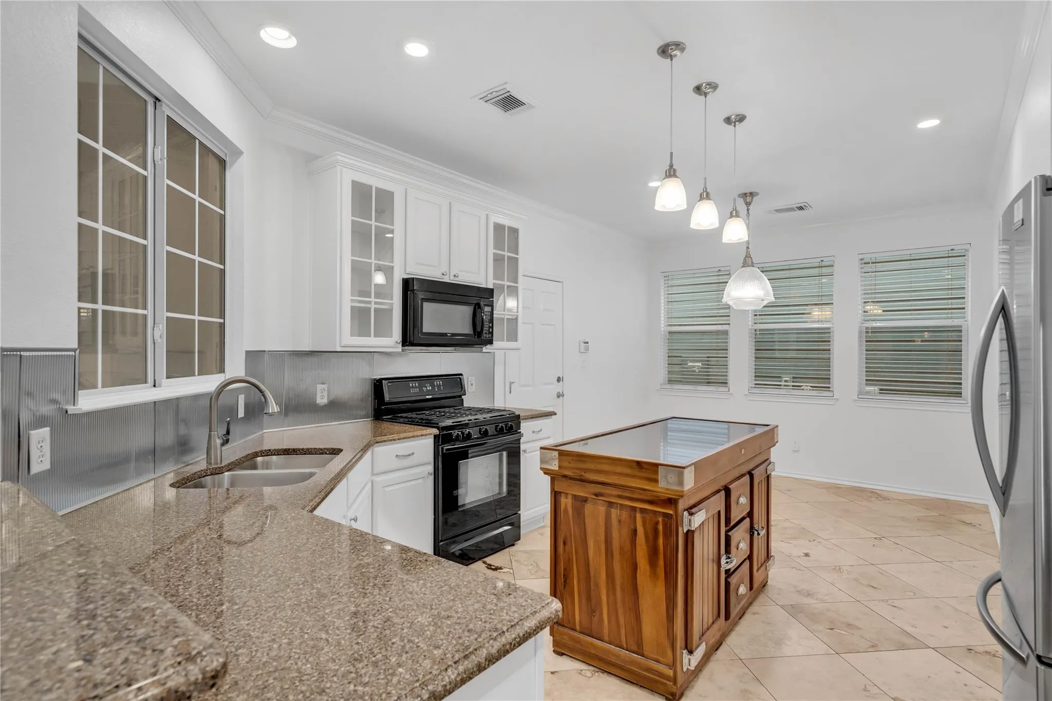 Photo 5 of 2606 KINNEY OAKS CT