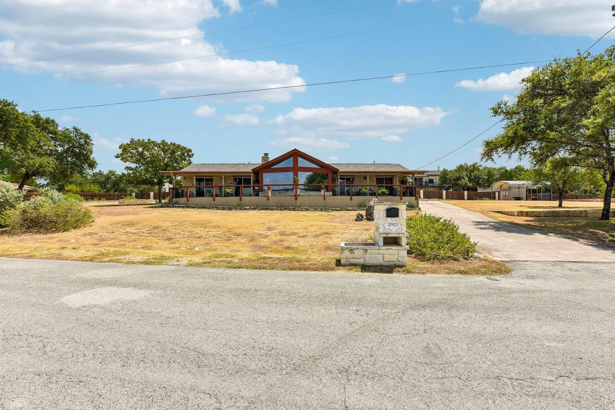 Photo 2 of 20923 OAK DALE DR