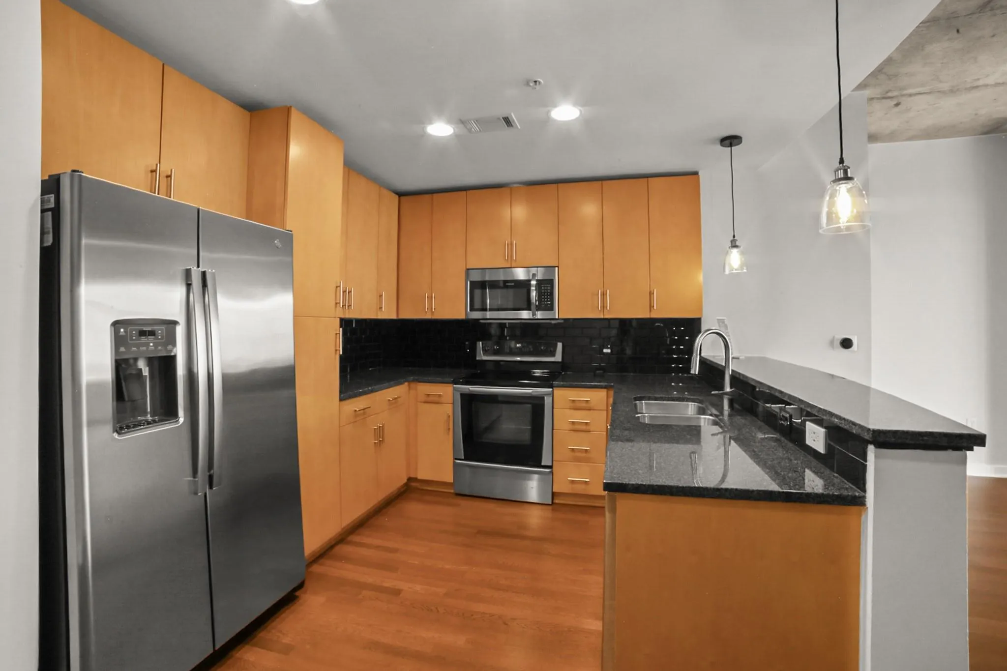 Photo 4 of 360 NUECES ST #1805